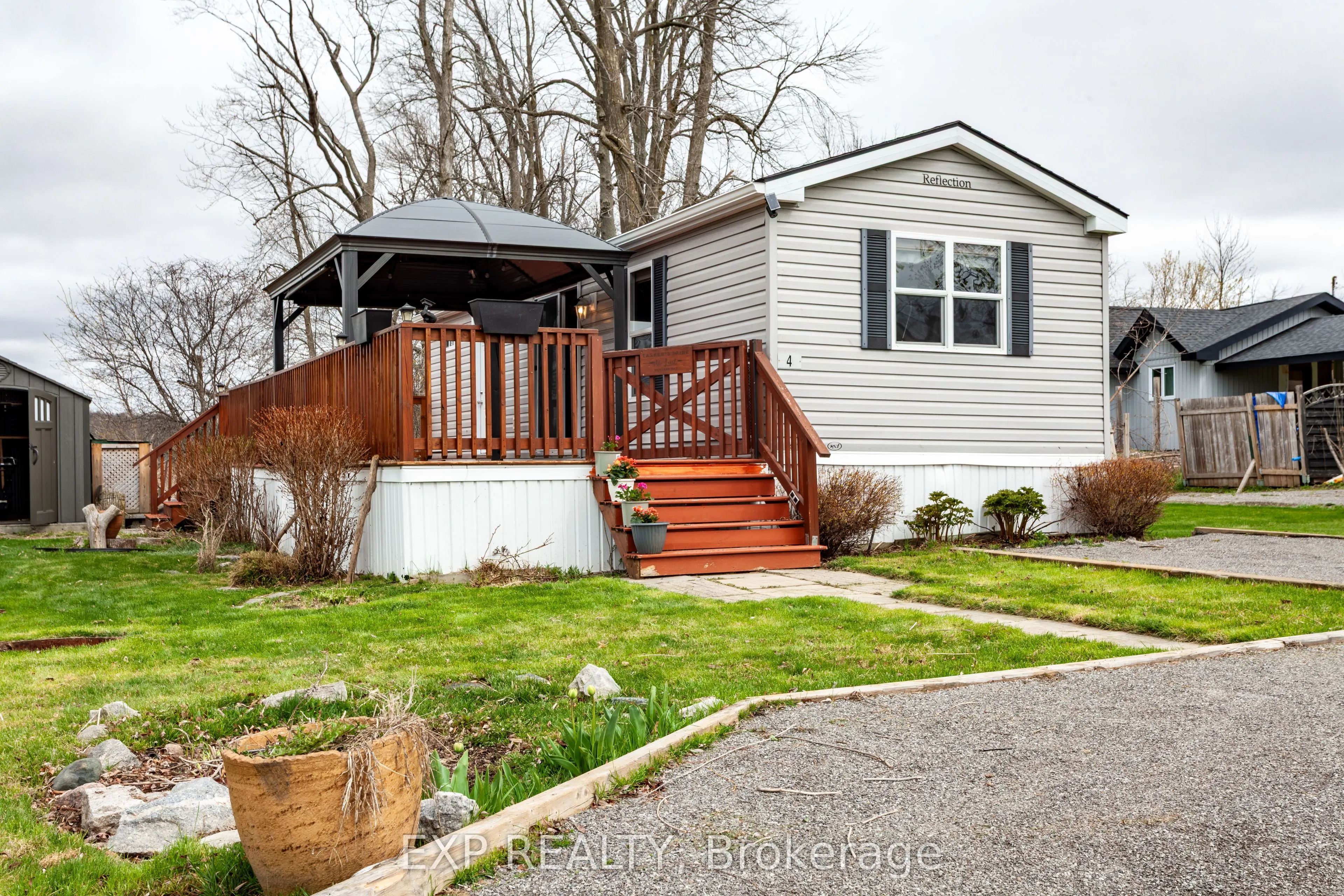 4 Cattail Crescent