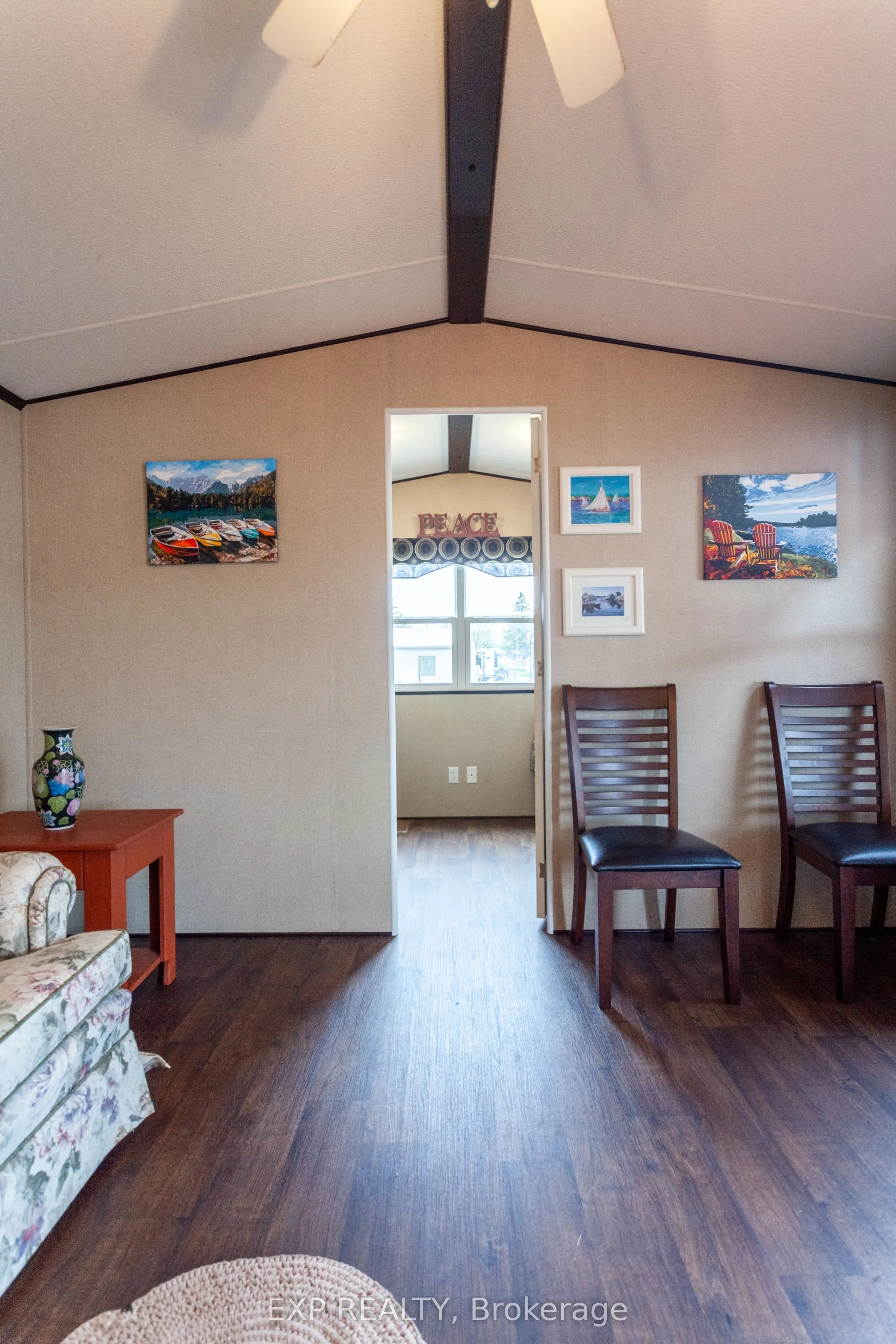 4 Cattail Crescent