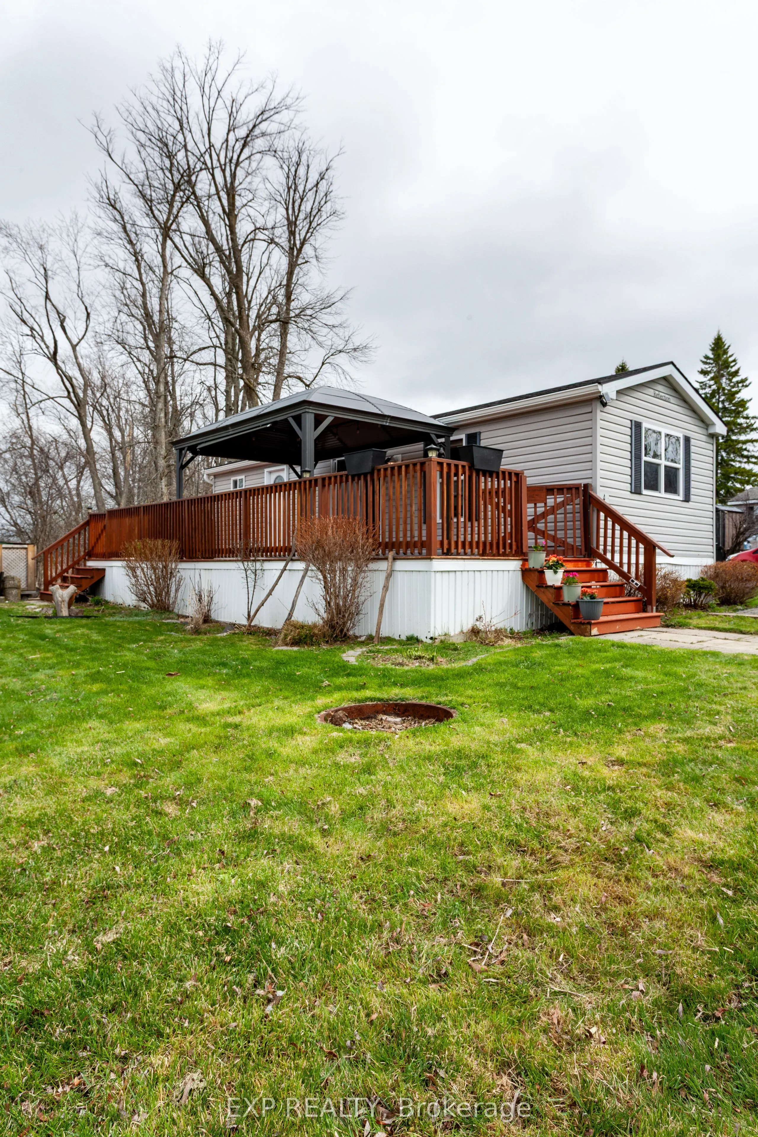 4 Cattail Crescent