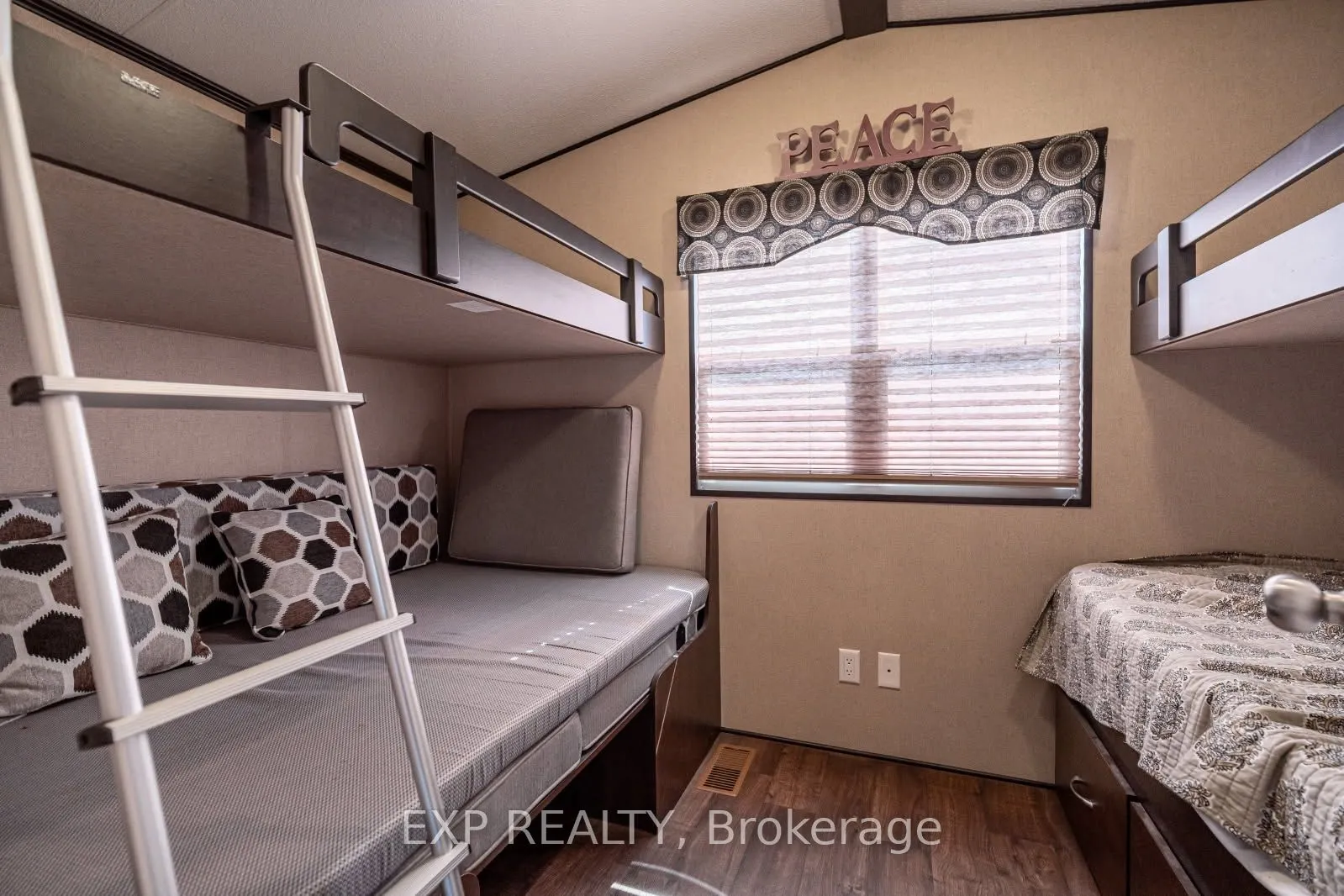 4 Cattail Crescent