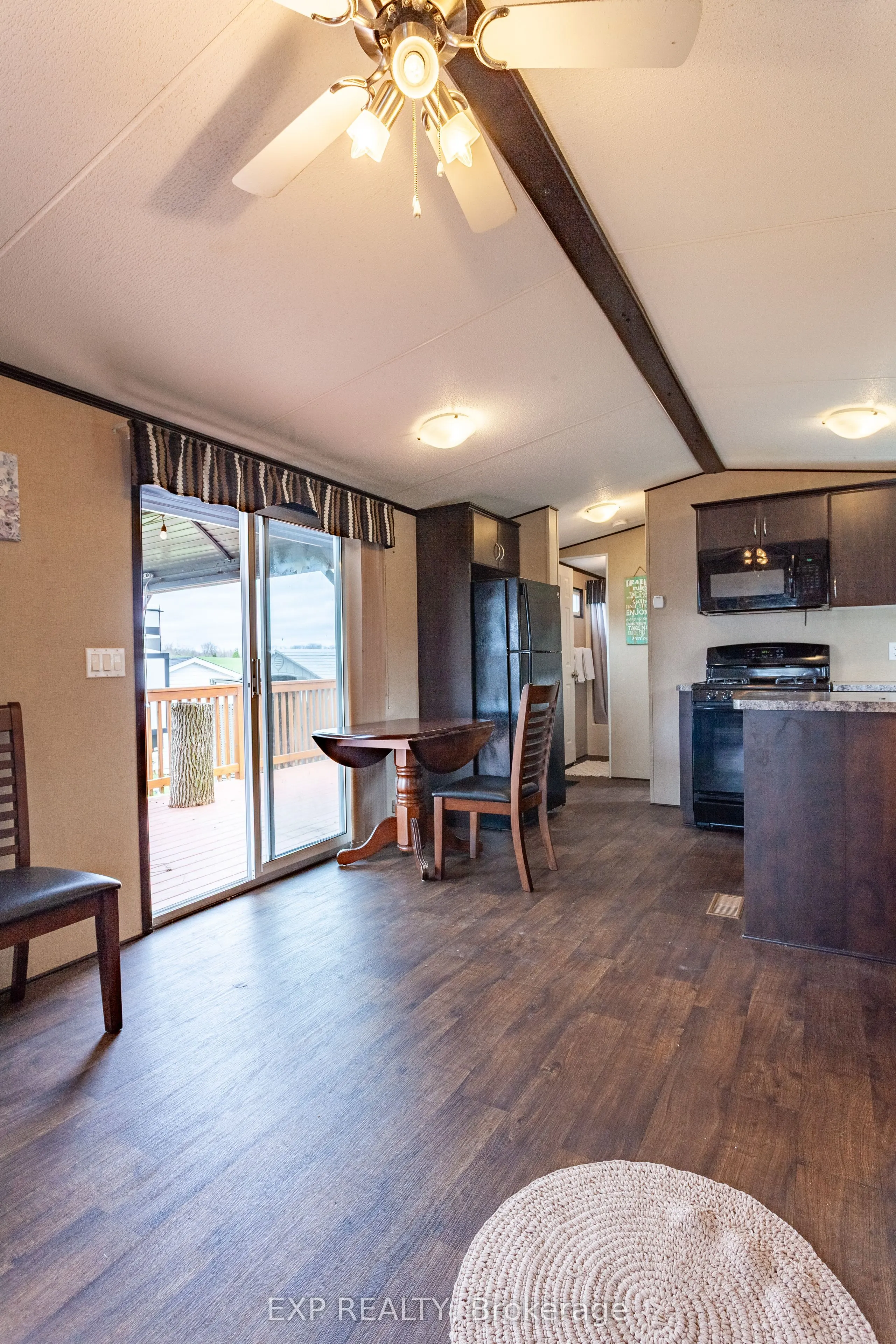4 Cattail Crescent