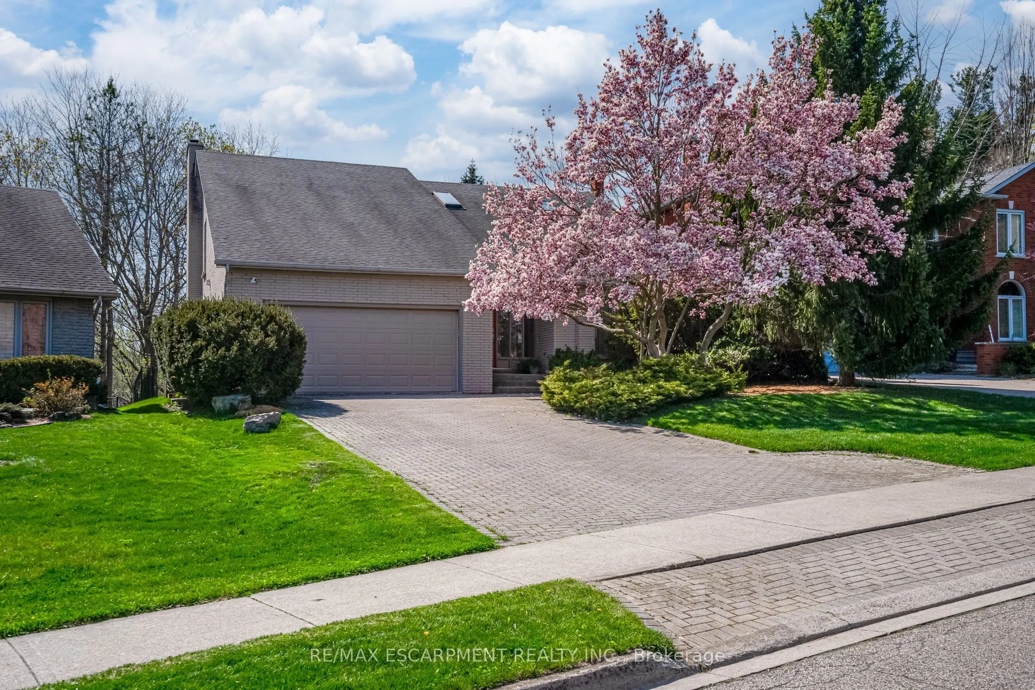 65 Golfview Crescent