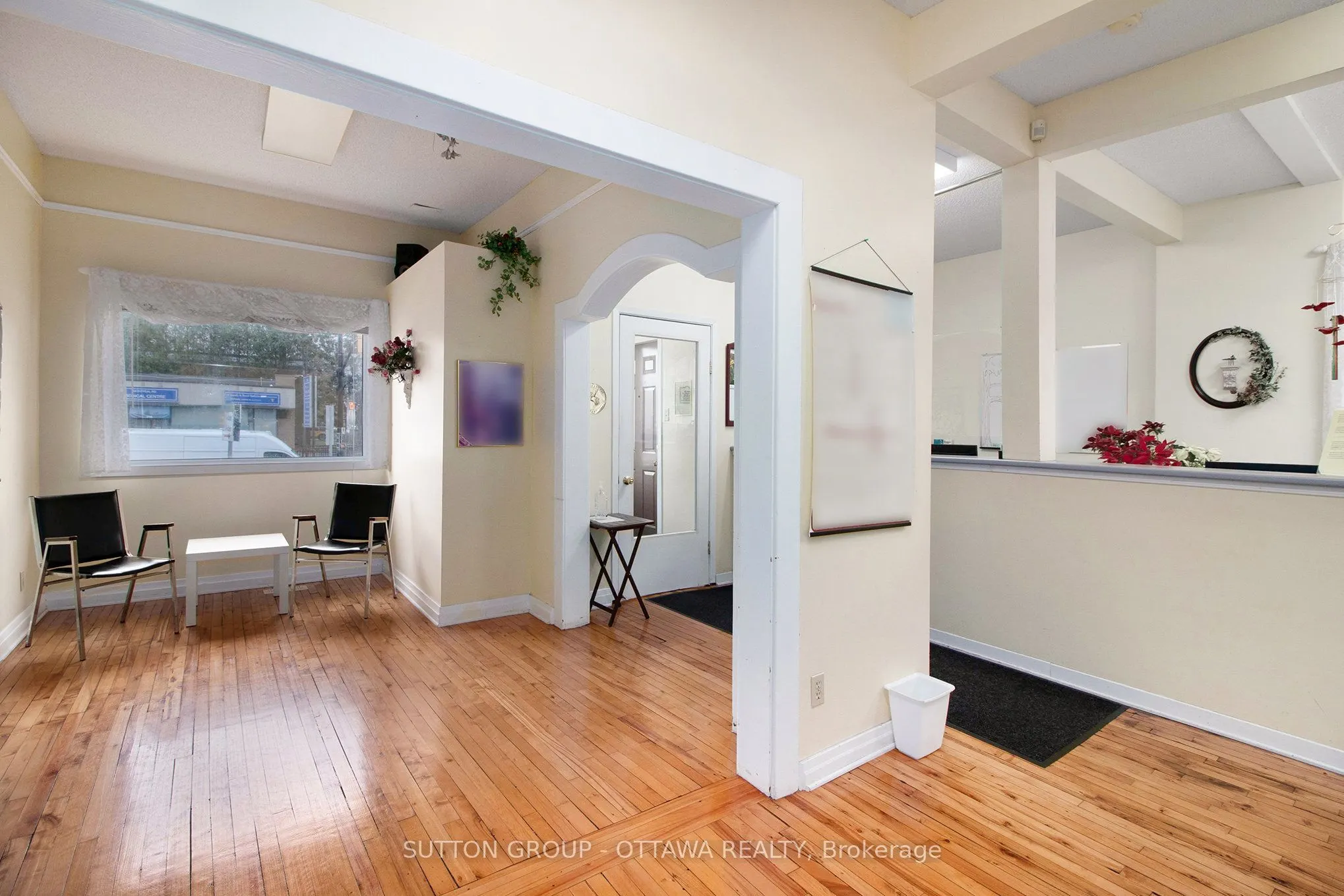 397 MONTREAL Road