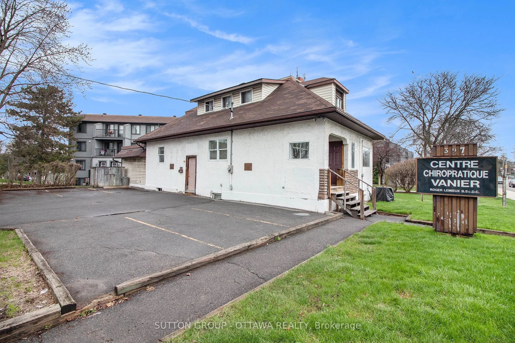 397 MONTREAL Road