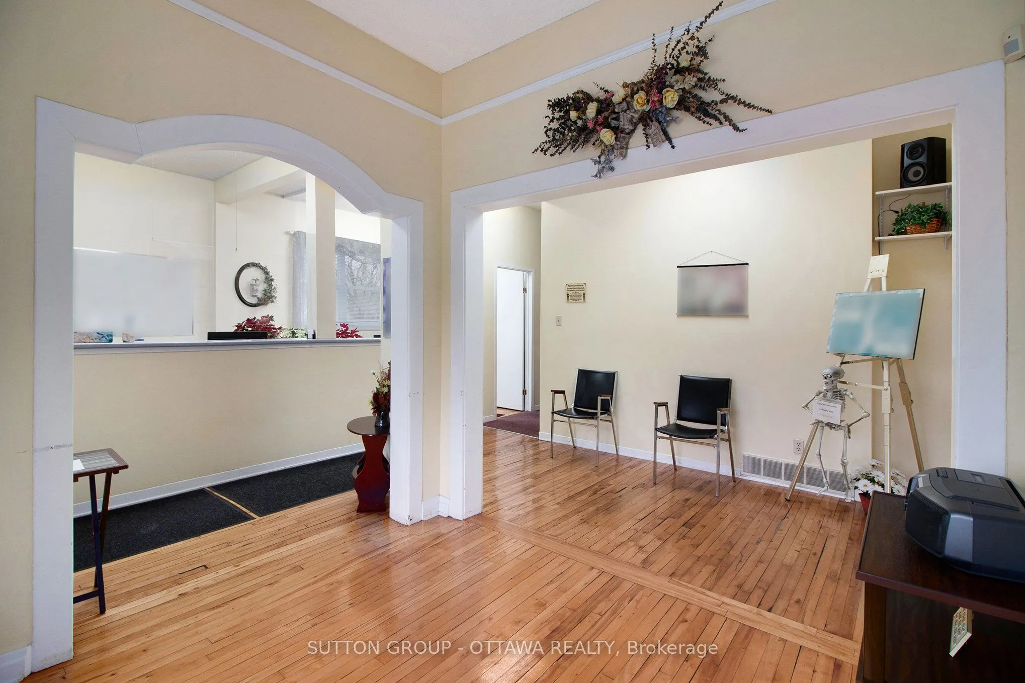 397 MONTREAL Road