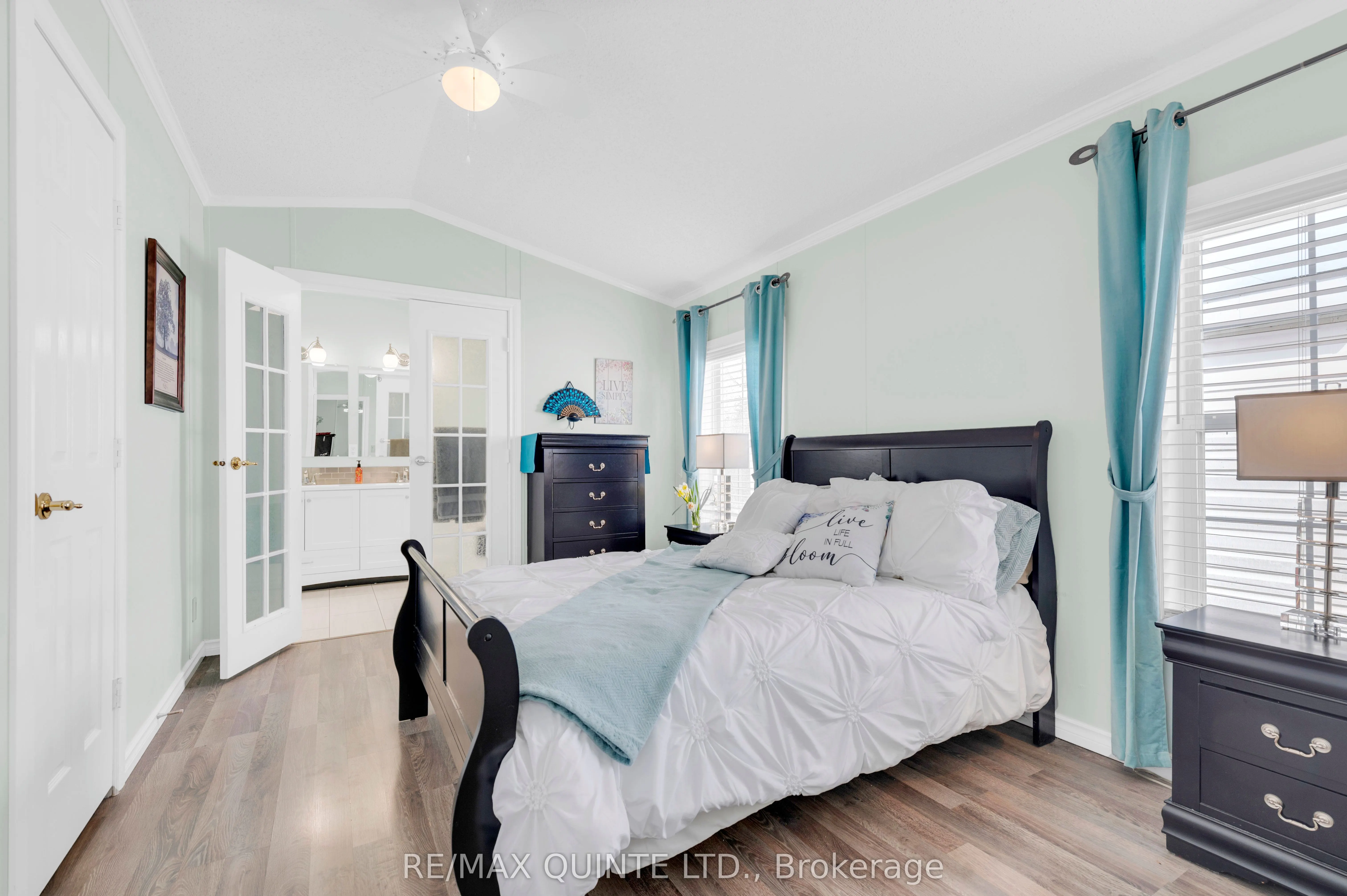 311 Dundas Street E #18
