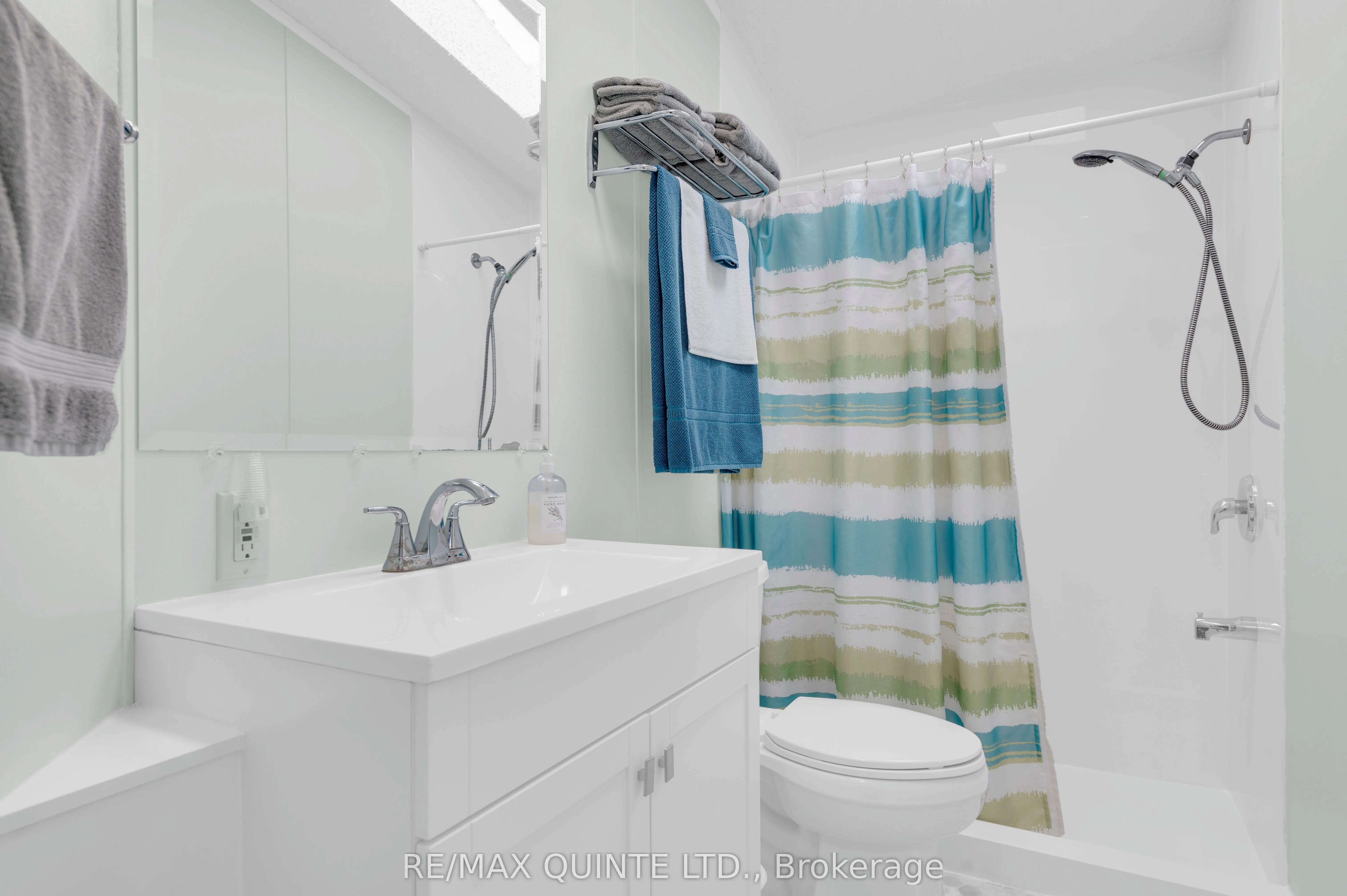 311 Dundas Street E #18