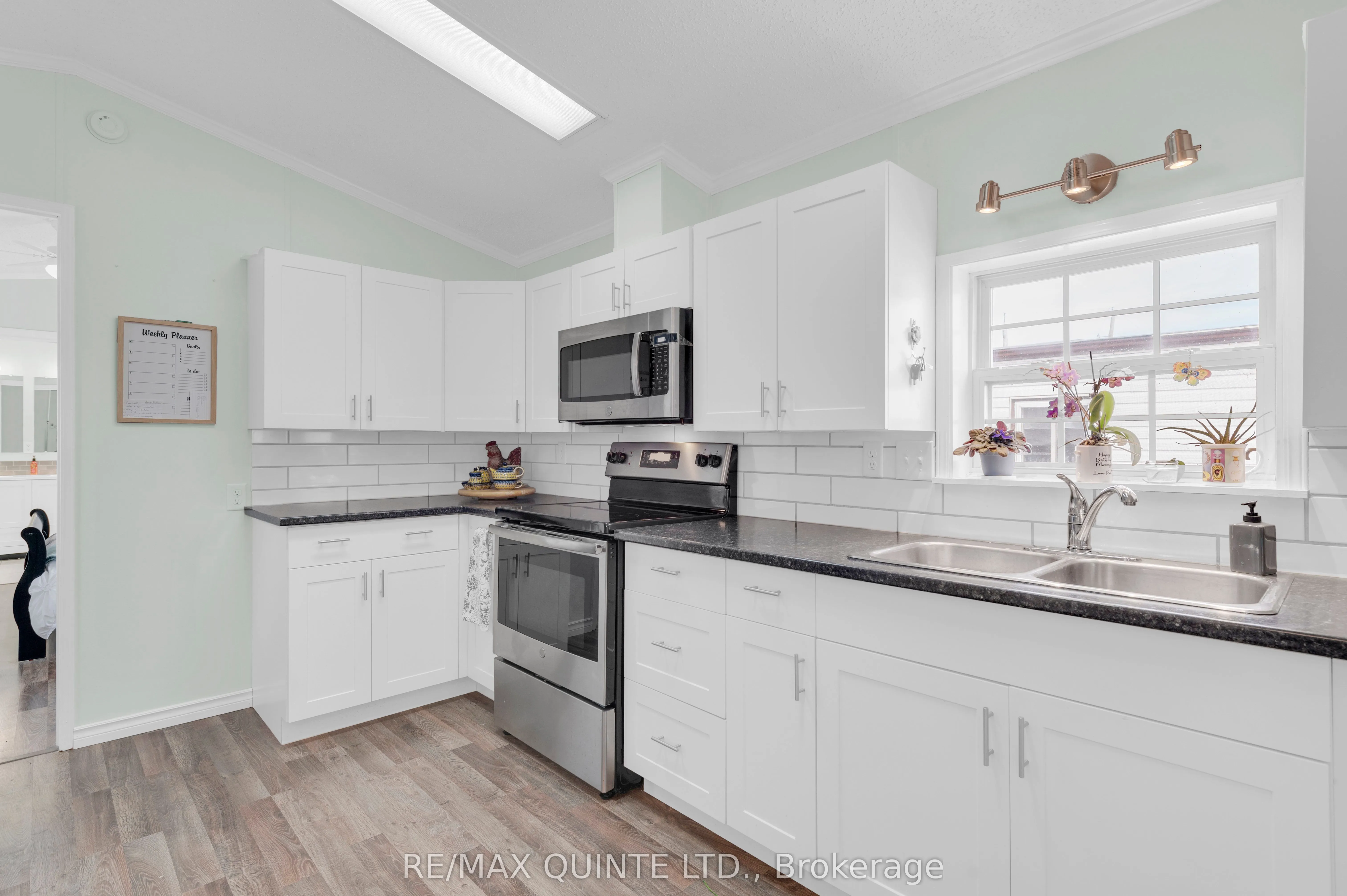 311 Dundas Street E #18