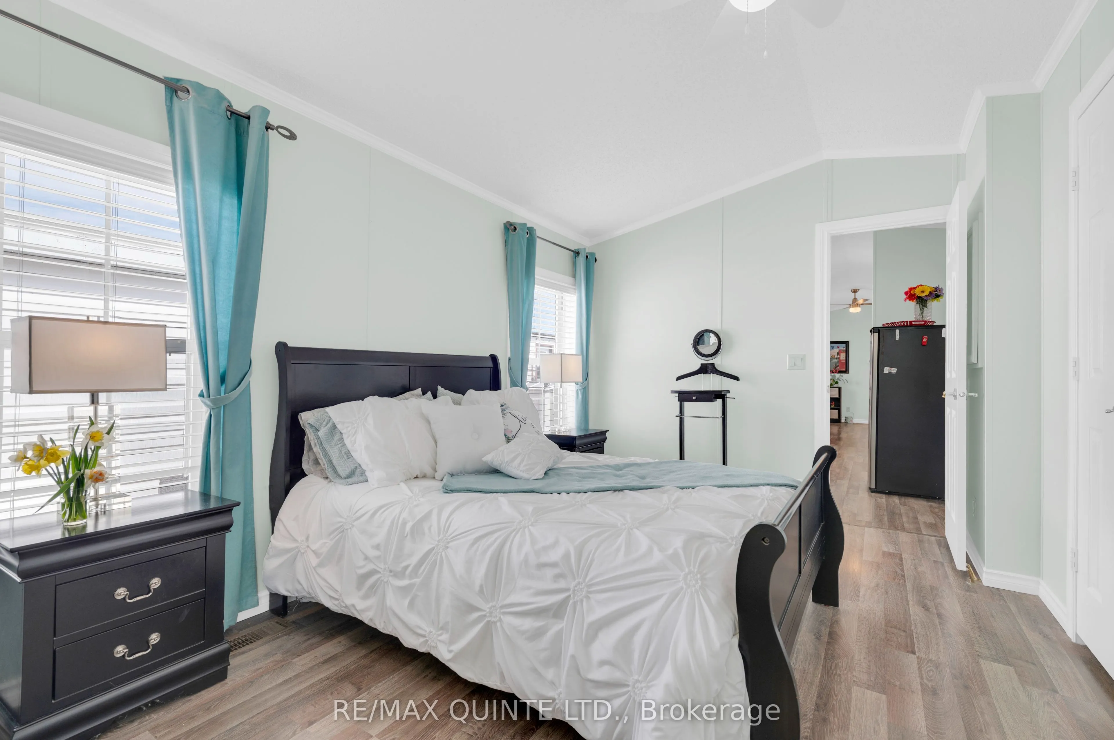 311 Dundas Street E #18
