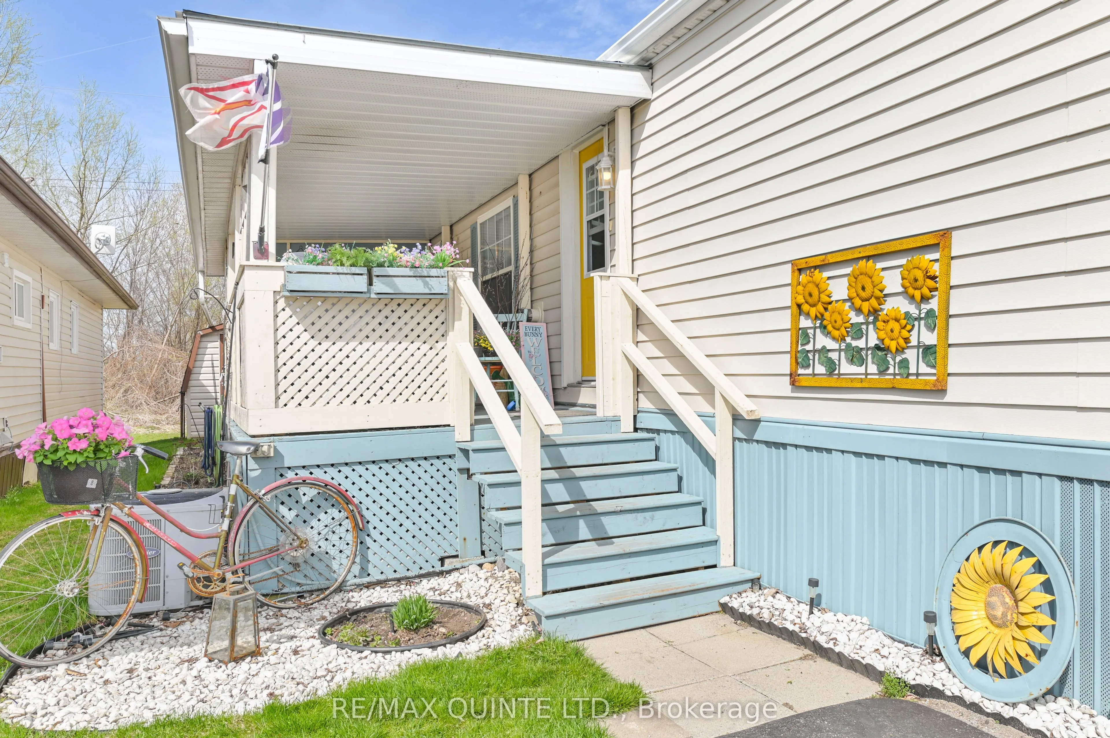 311 Dundas Street E #18