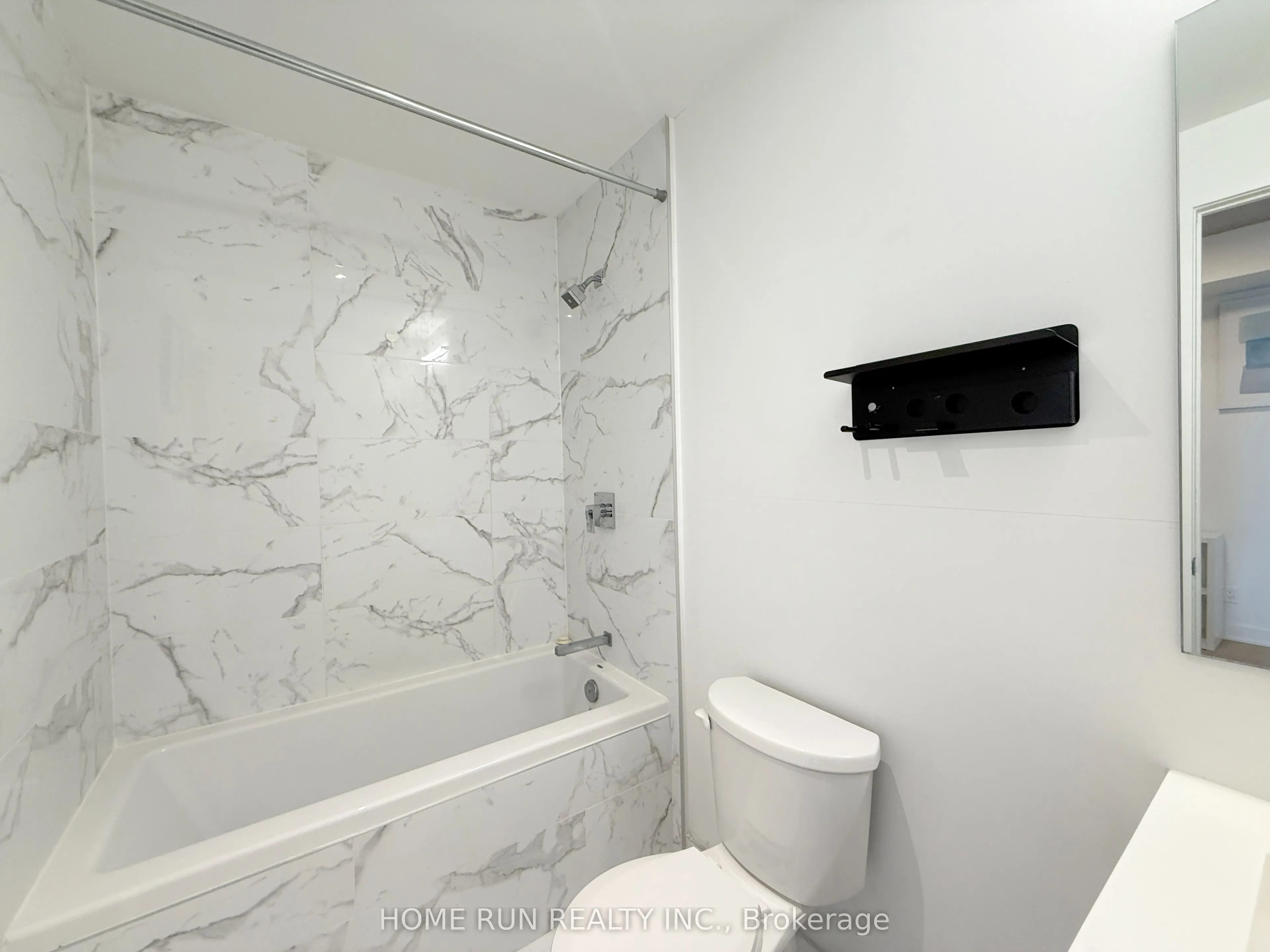 203 Catherine Street #1208