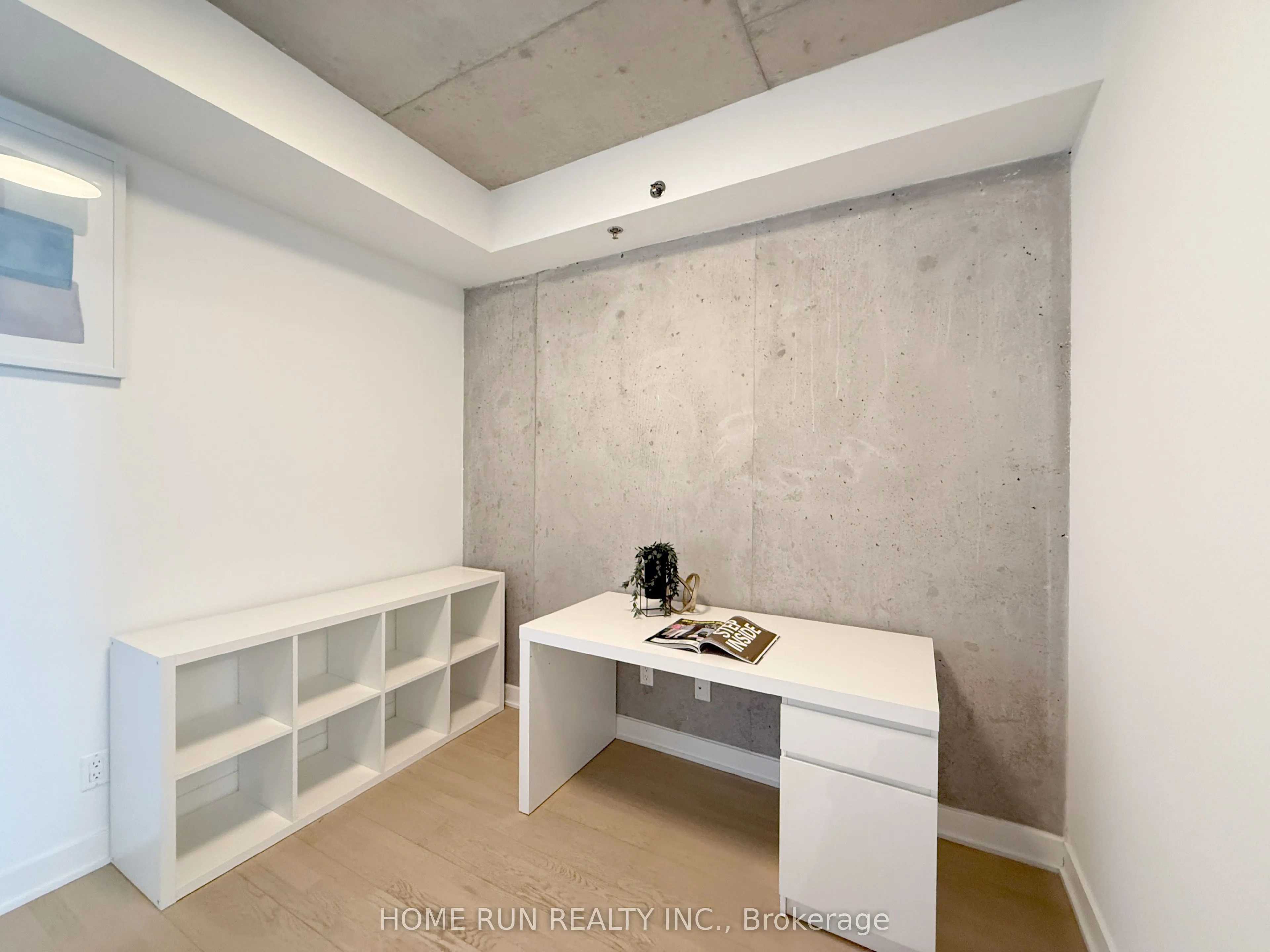 203 Catherine Street #1208