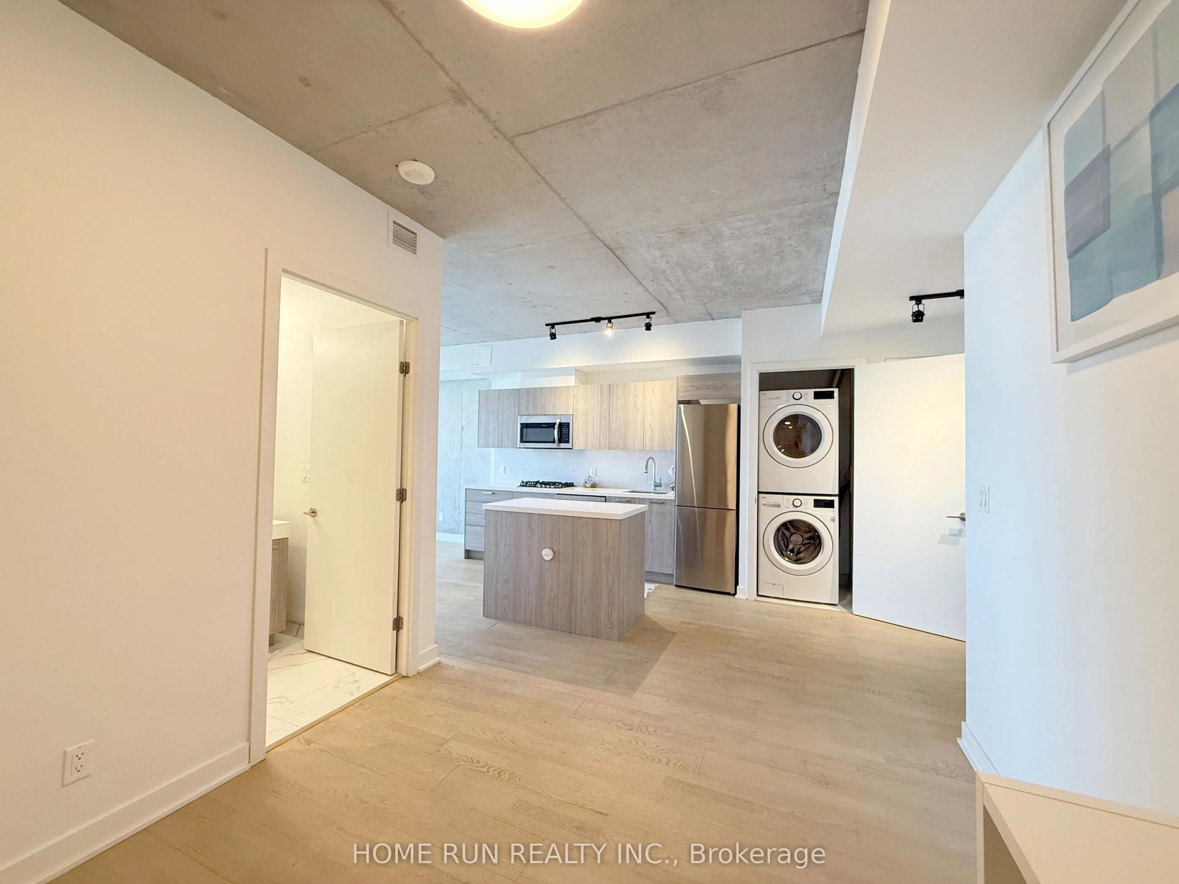 203 Catherine Street #1208