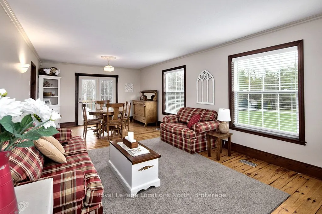 139049 112 Grey Road