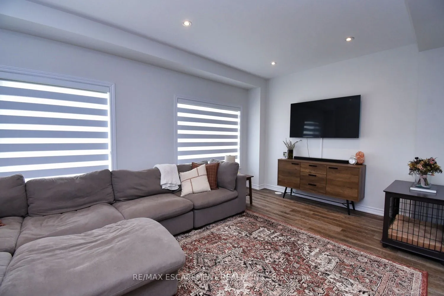 187 Wilson Street W, #4