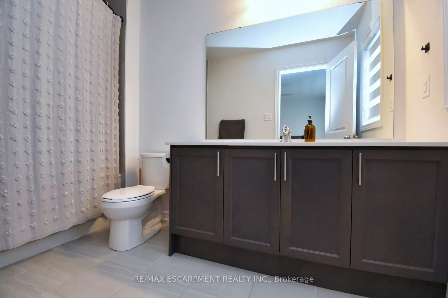 187 Wilson Street W, #4