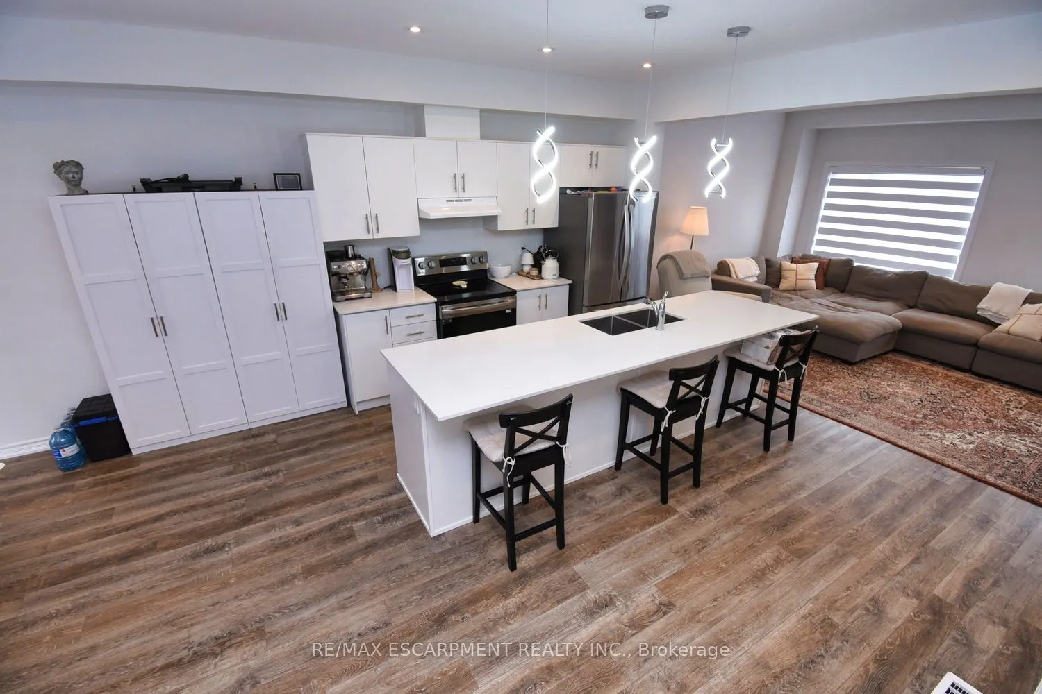 187 Wilson Street W, #4