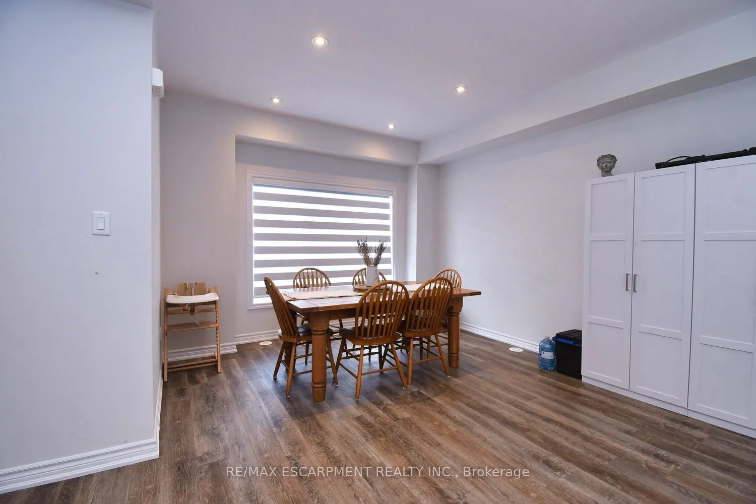 187 Wilson Street W, #4