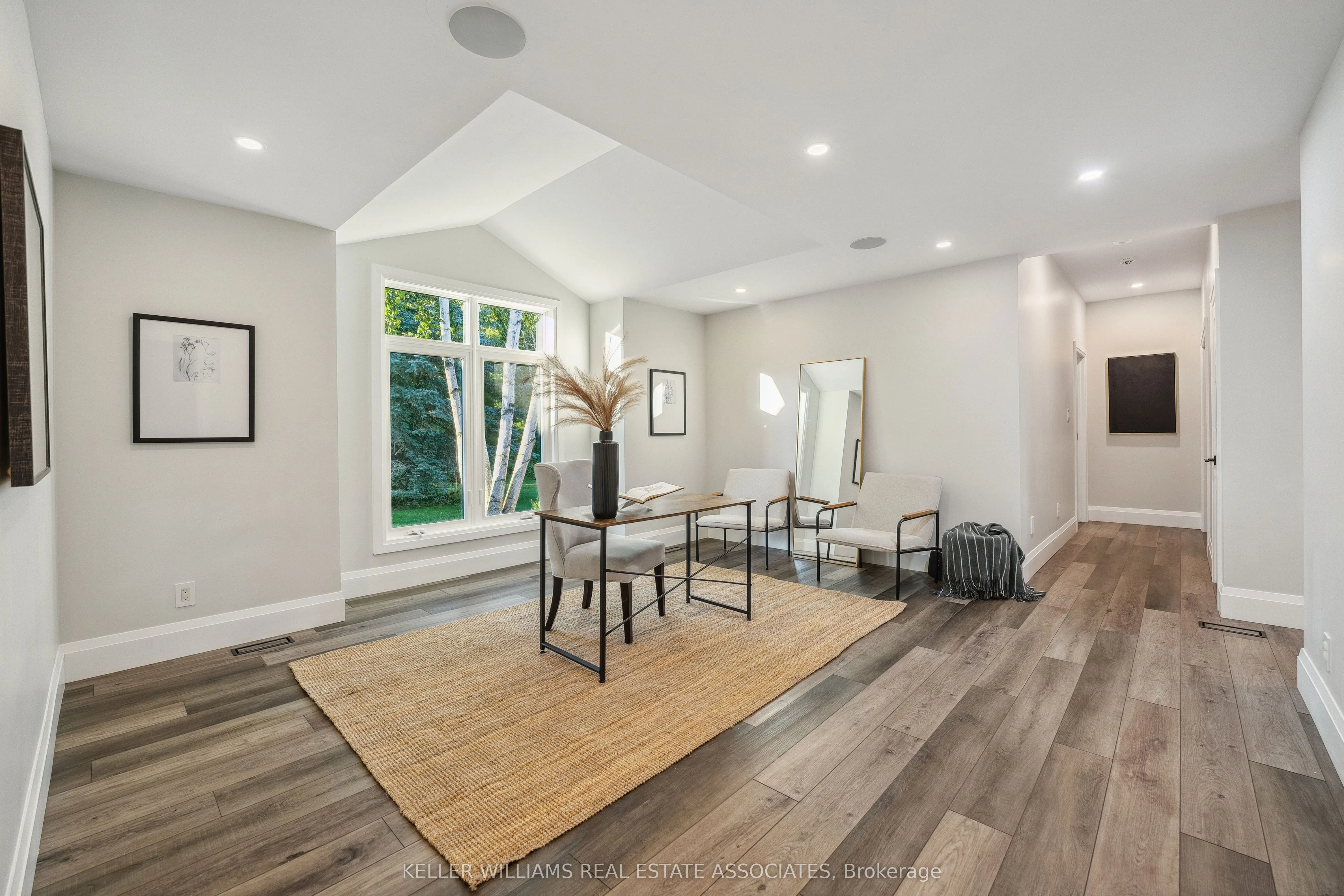 102 Concession 11 E