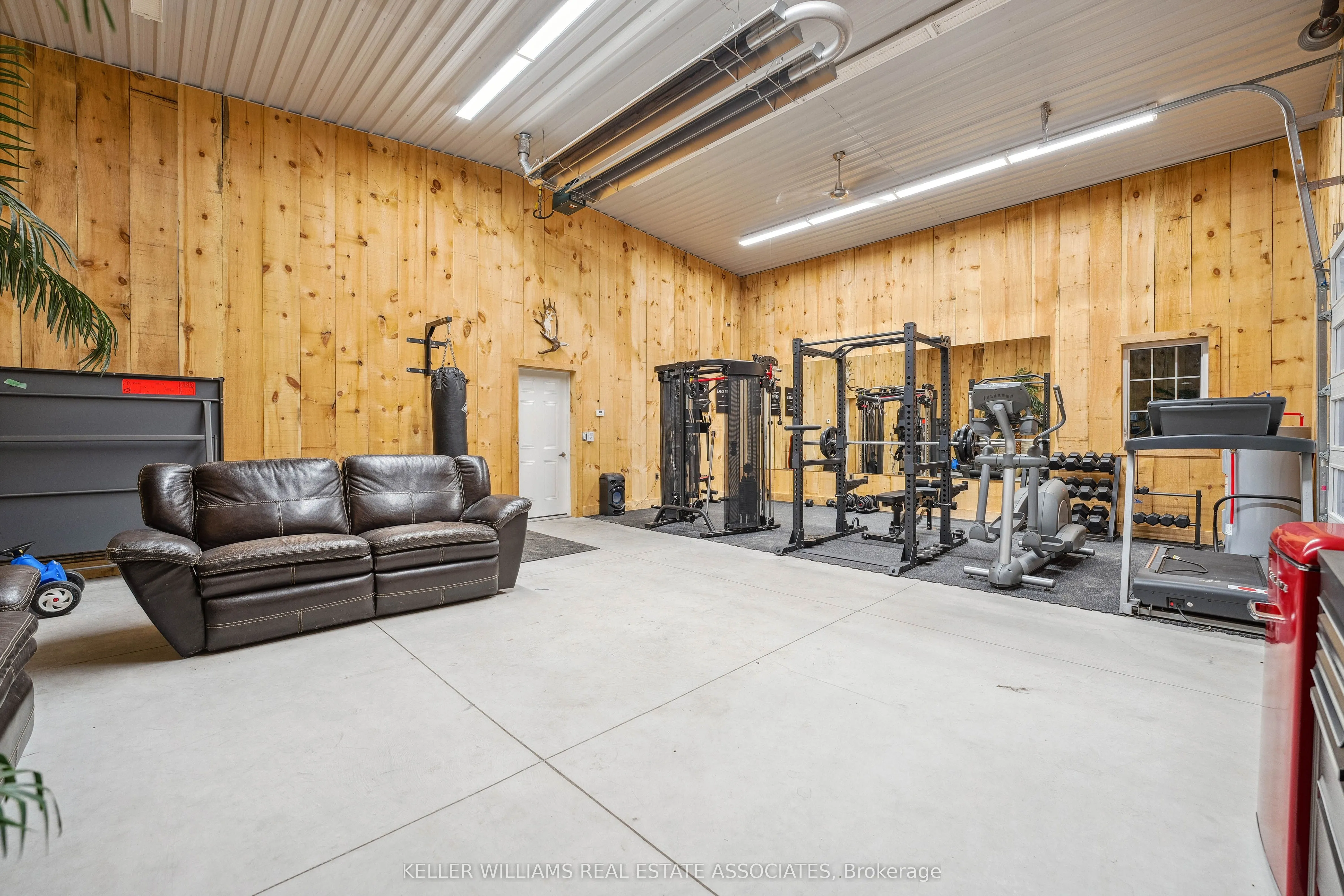 102 Concession 11 E