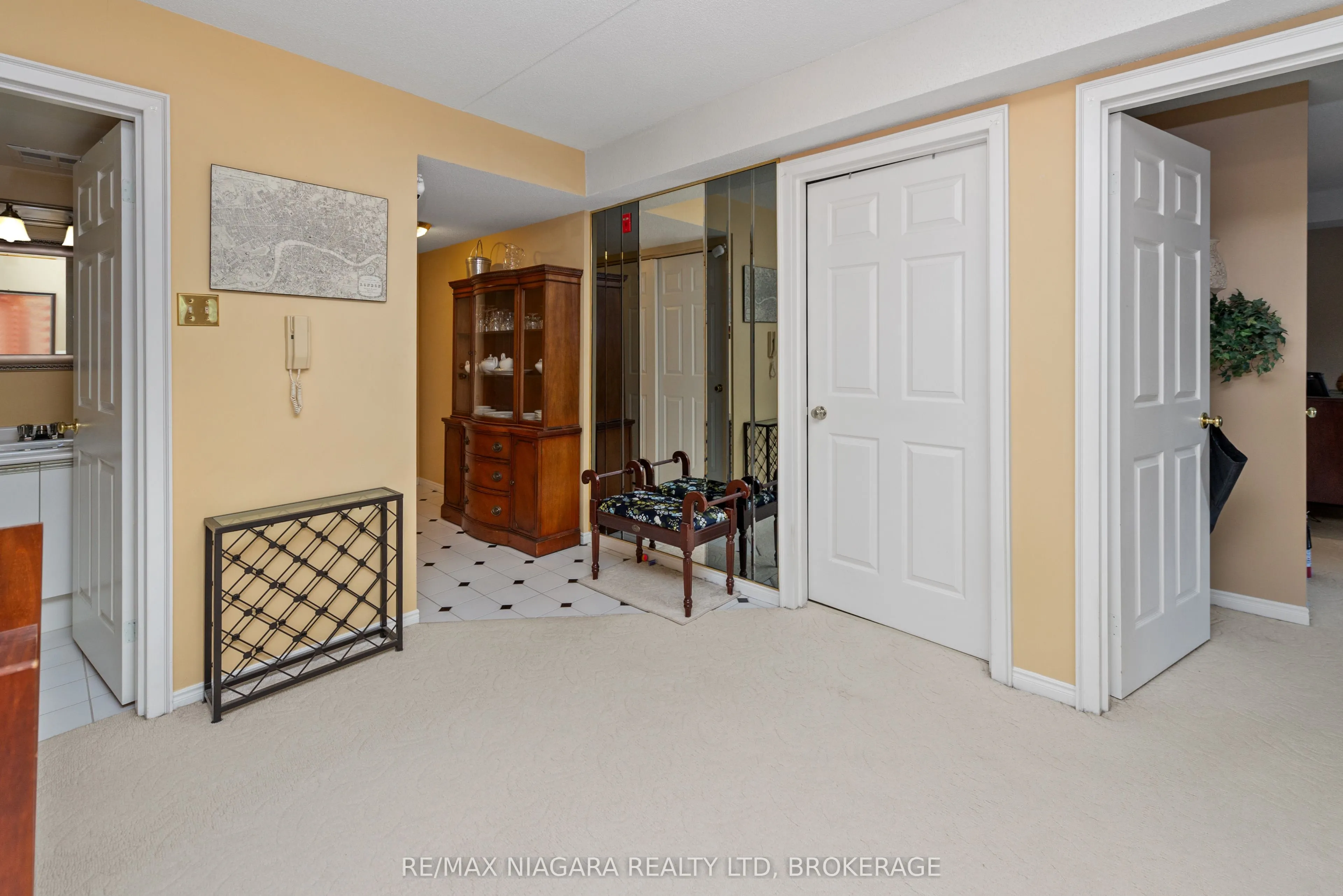 6704 Thorold Stone Road, #206