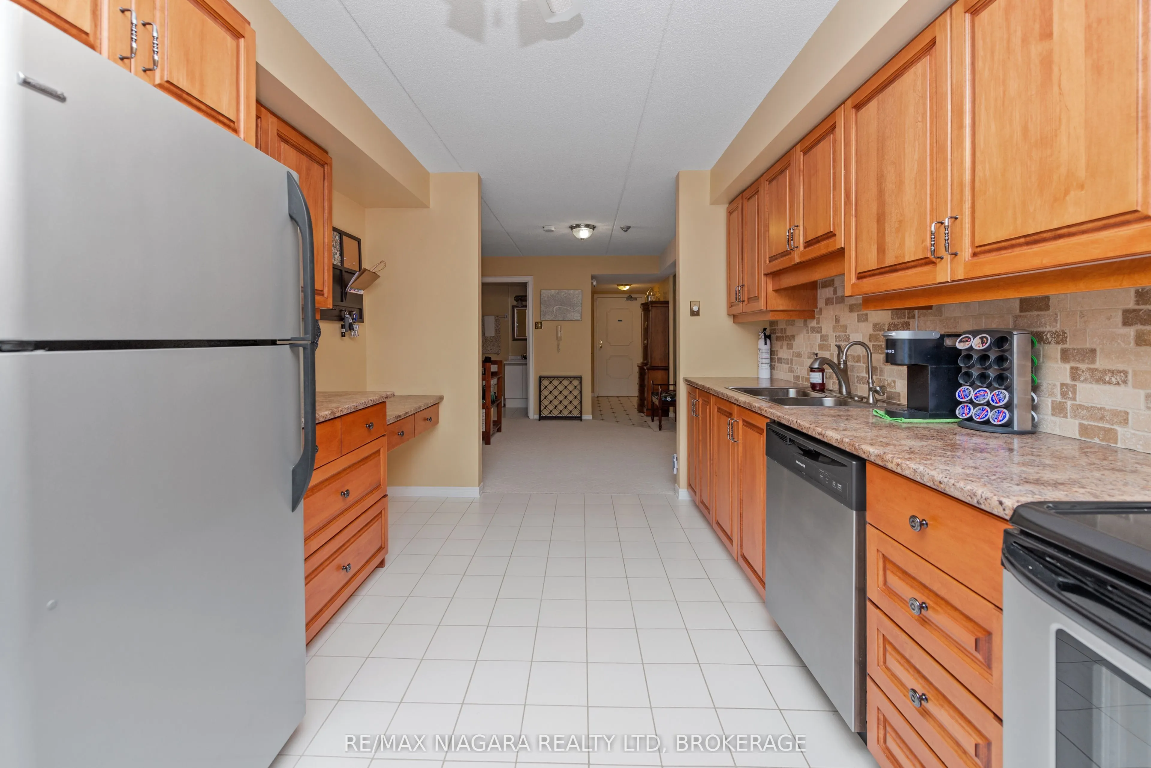 6704 Thorold Stone Road, #206