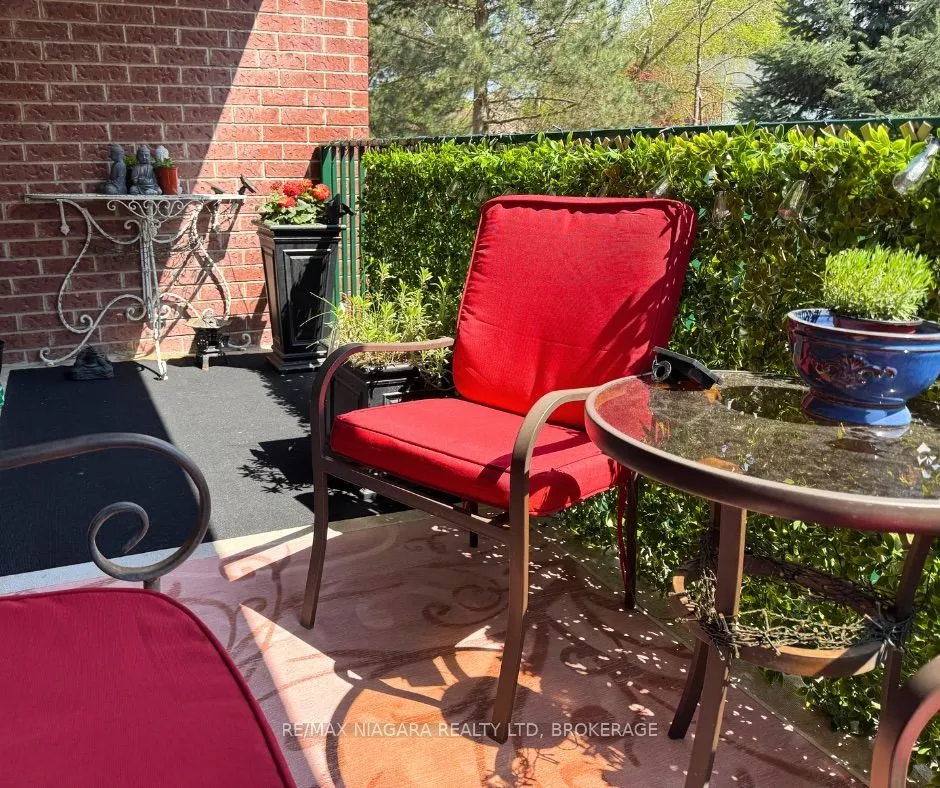 6704 Thorold Stone Road, #206