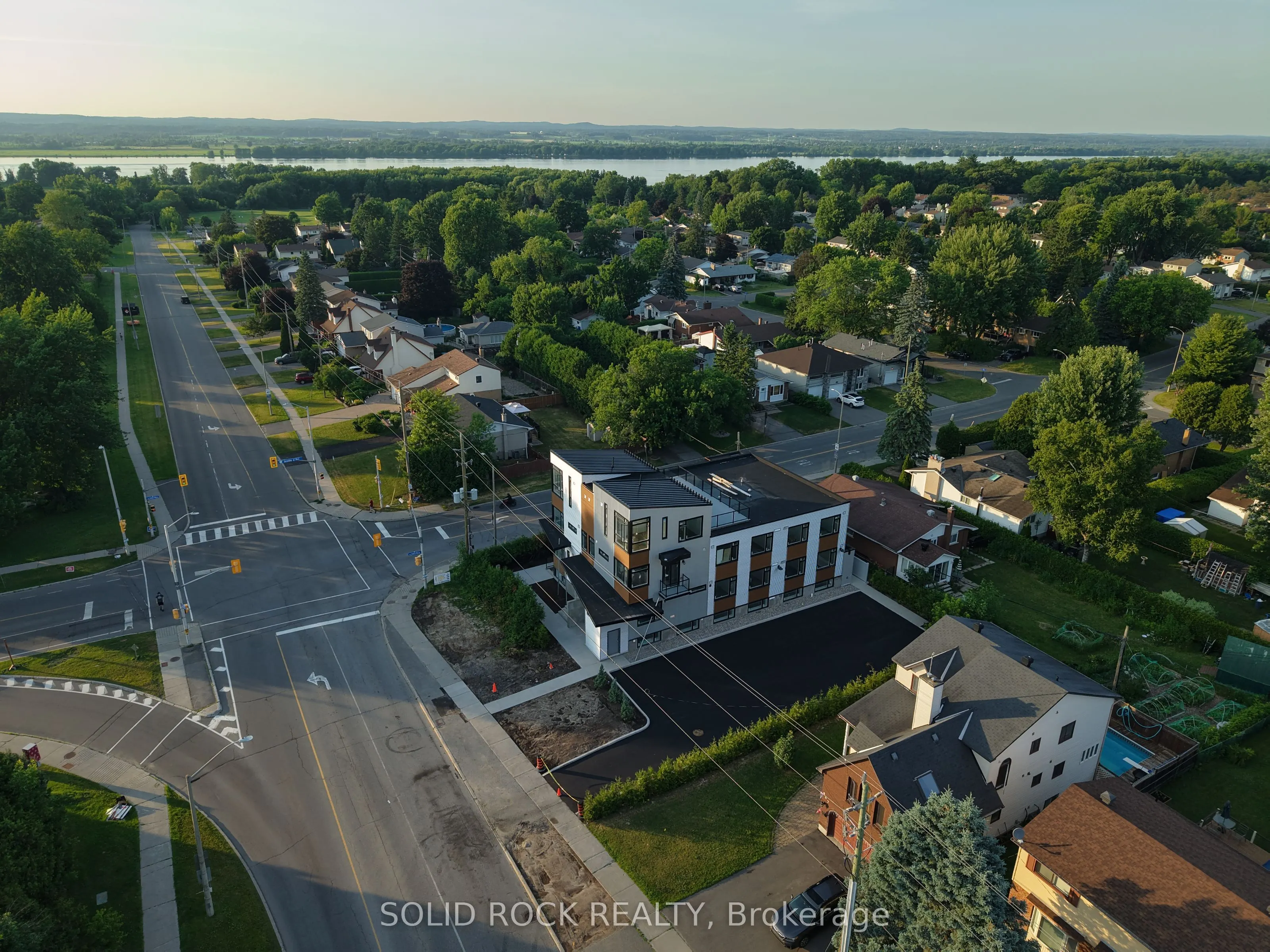 845 Champlain Street, #Unit 3 The Footprint