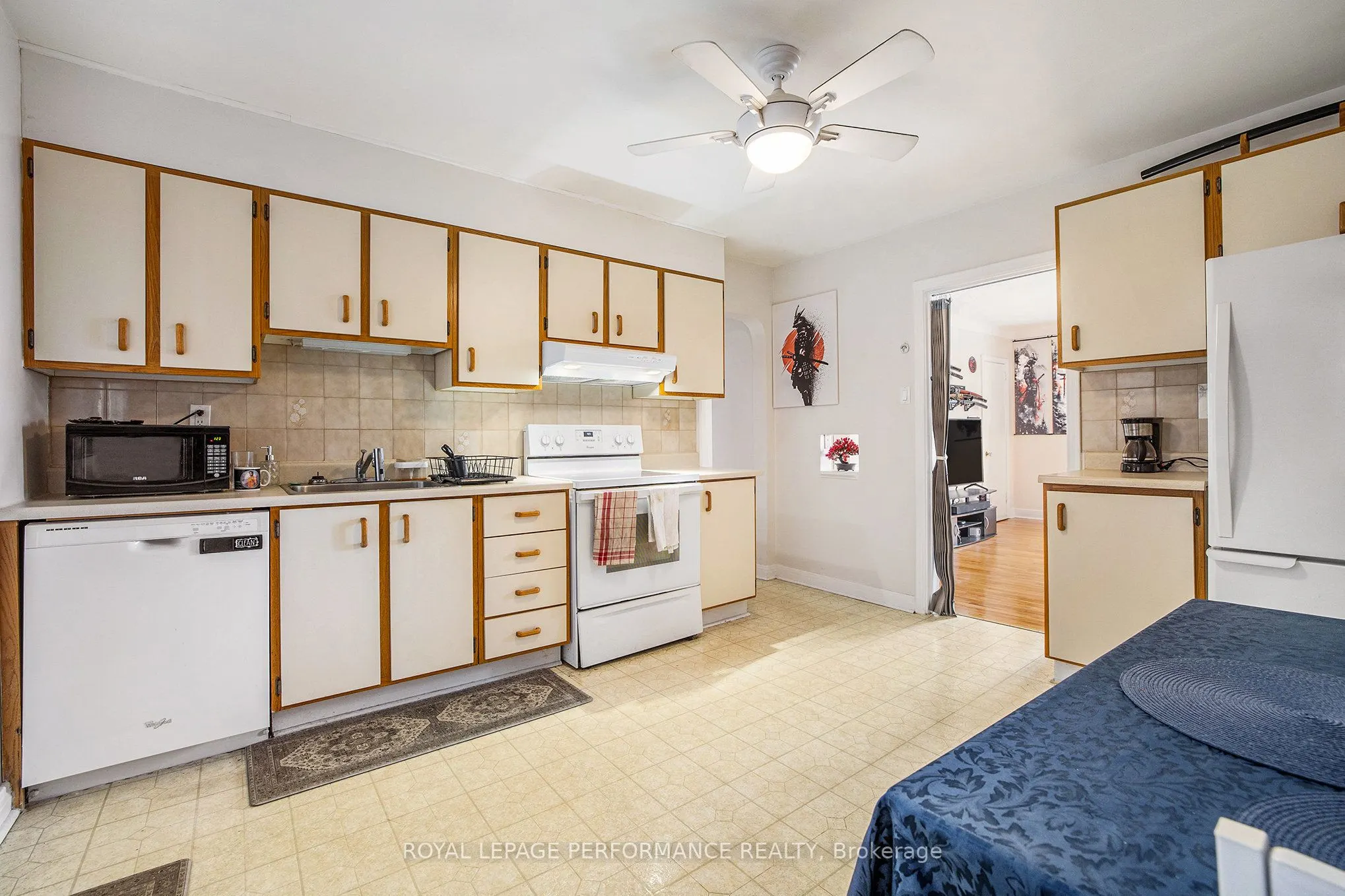 327-329 Shakespeare Street