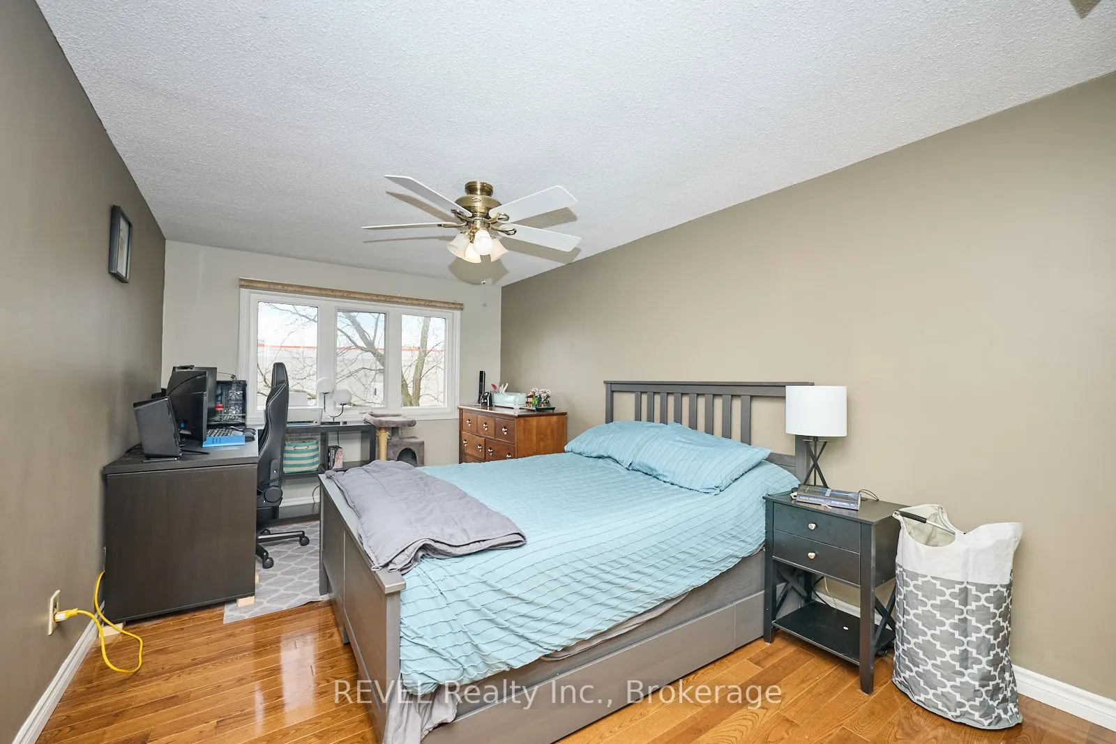 178 Scott Street, #19