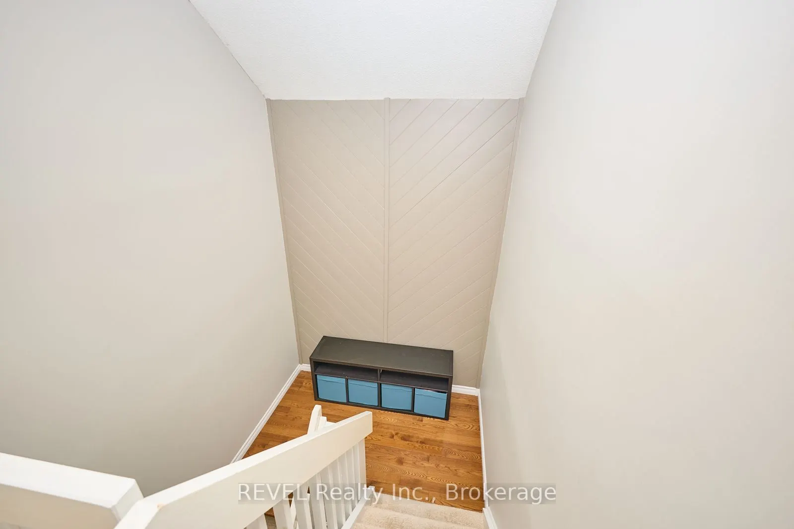 178 Scott Street, #19