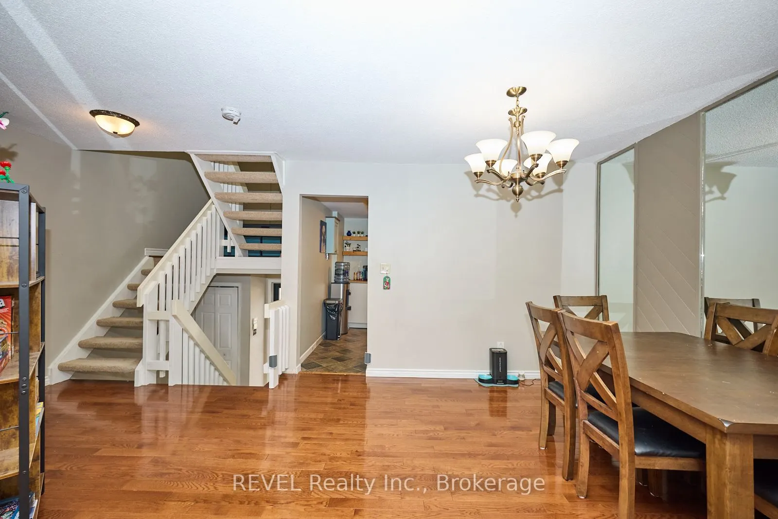 178 Scott Street, #19