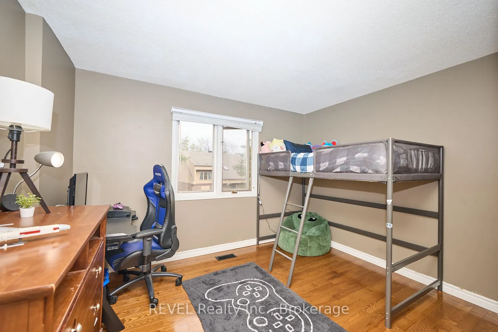 178 Scott Street, #19