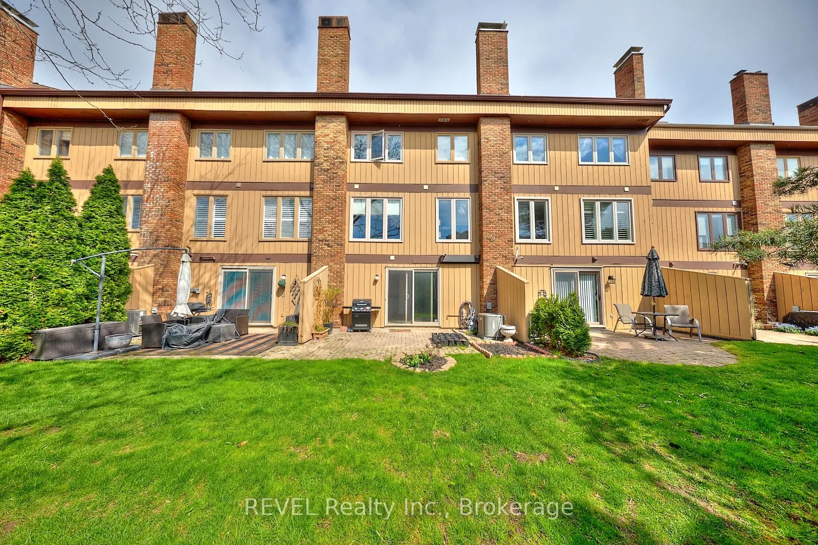 178 Scott Street, #19