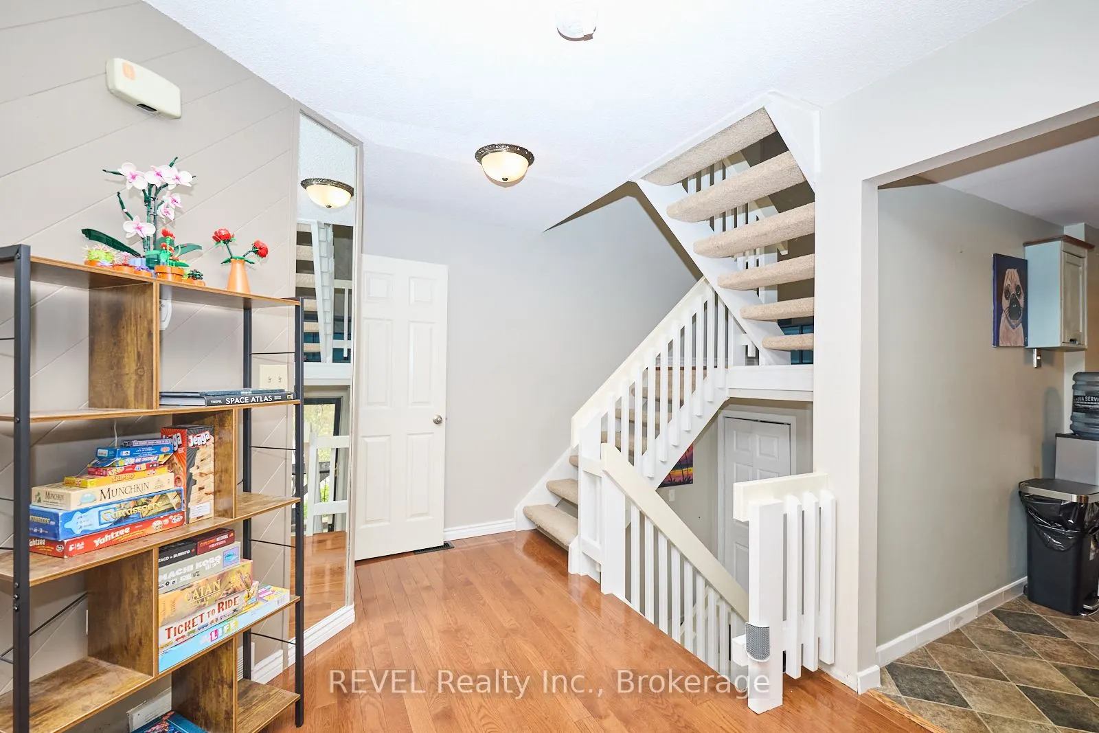178 Scott Street, #19