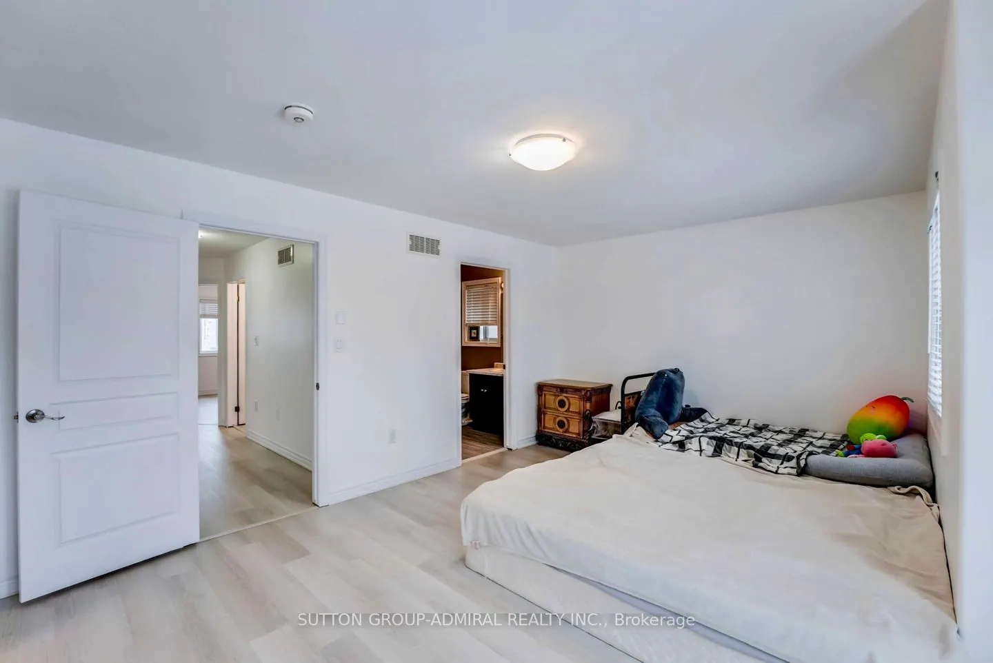 10 Bergenstein Crescent