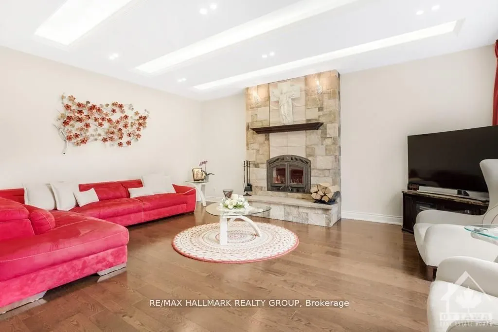 699 Ballycastle Crescent