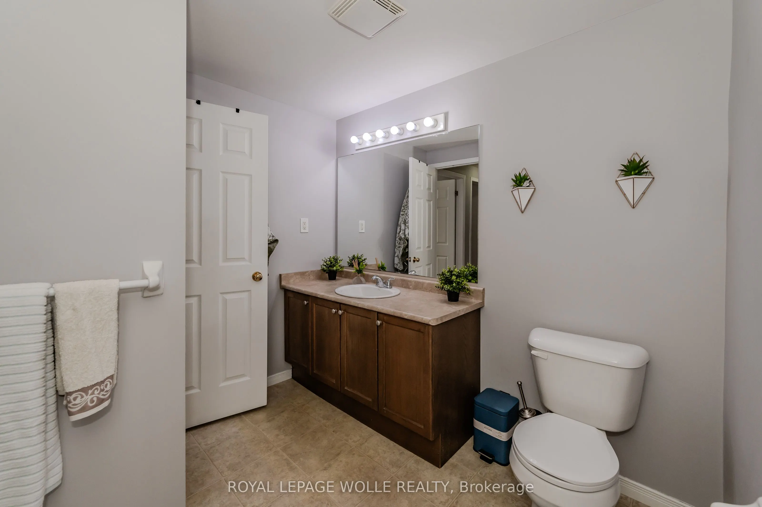 120 Dudhope Avenue #20
