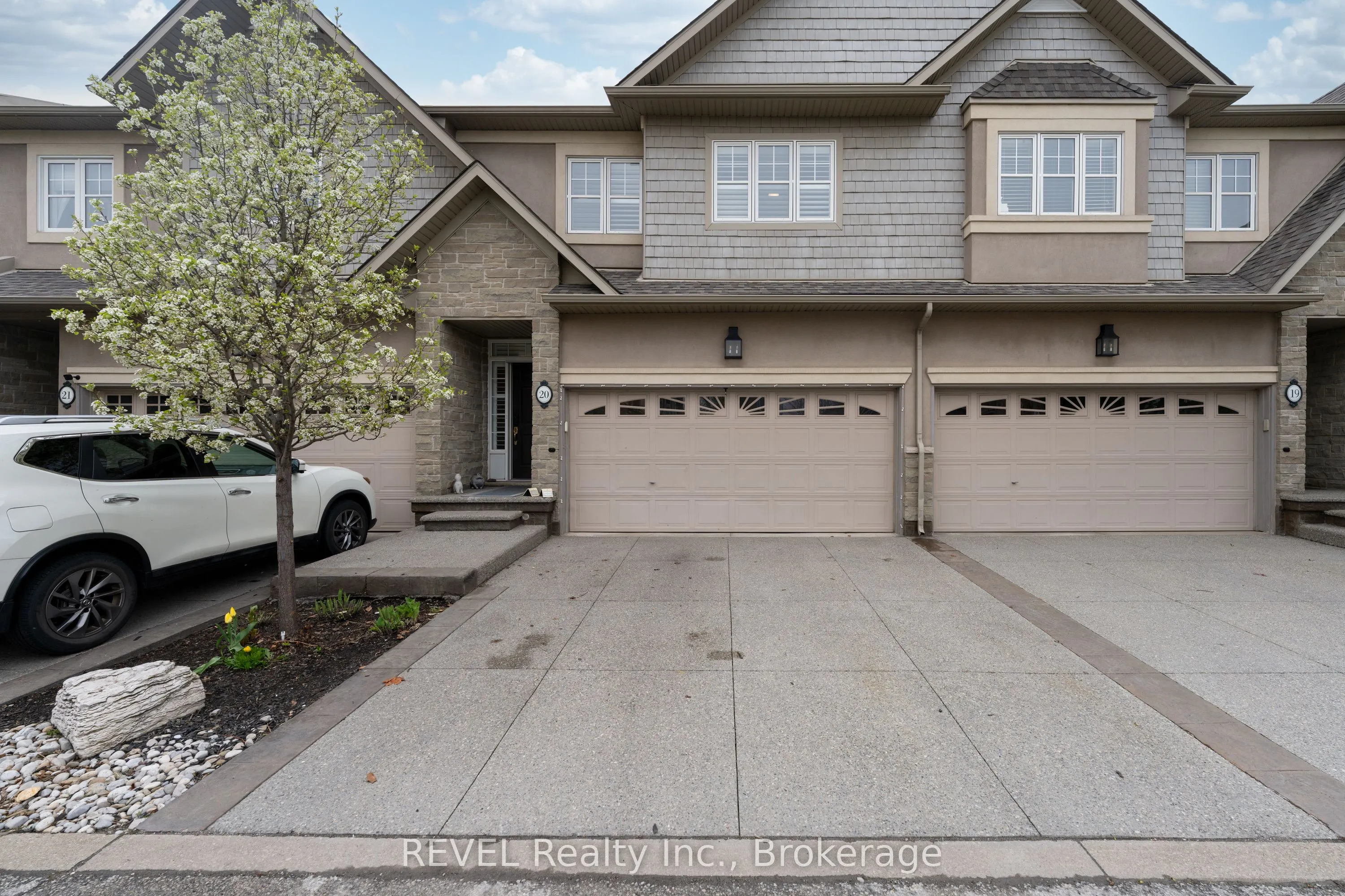 31 Sunvale Place, #20