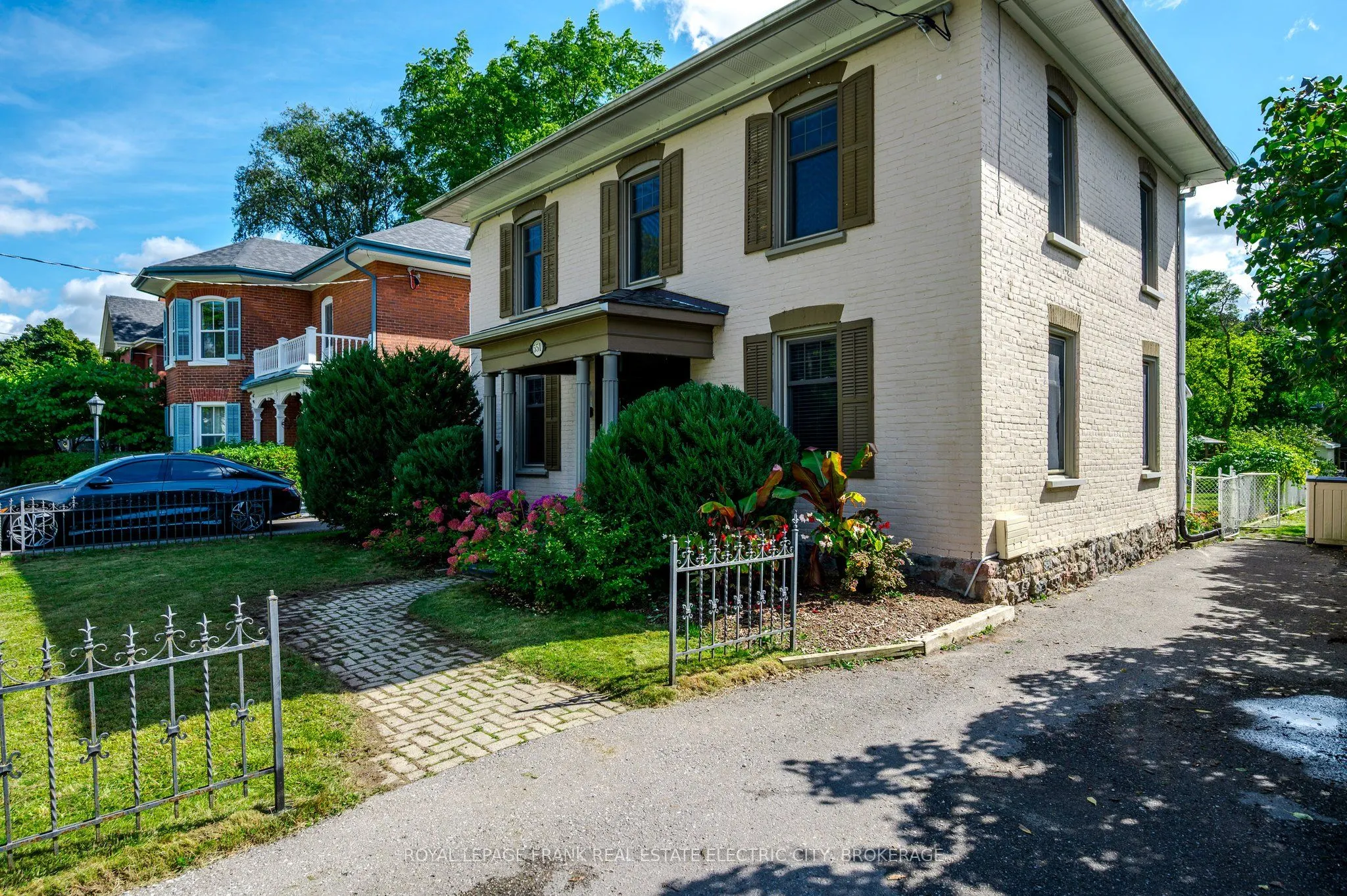 551 Weller Street