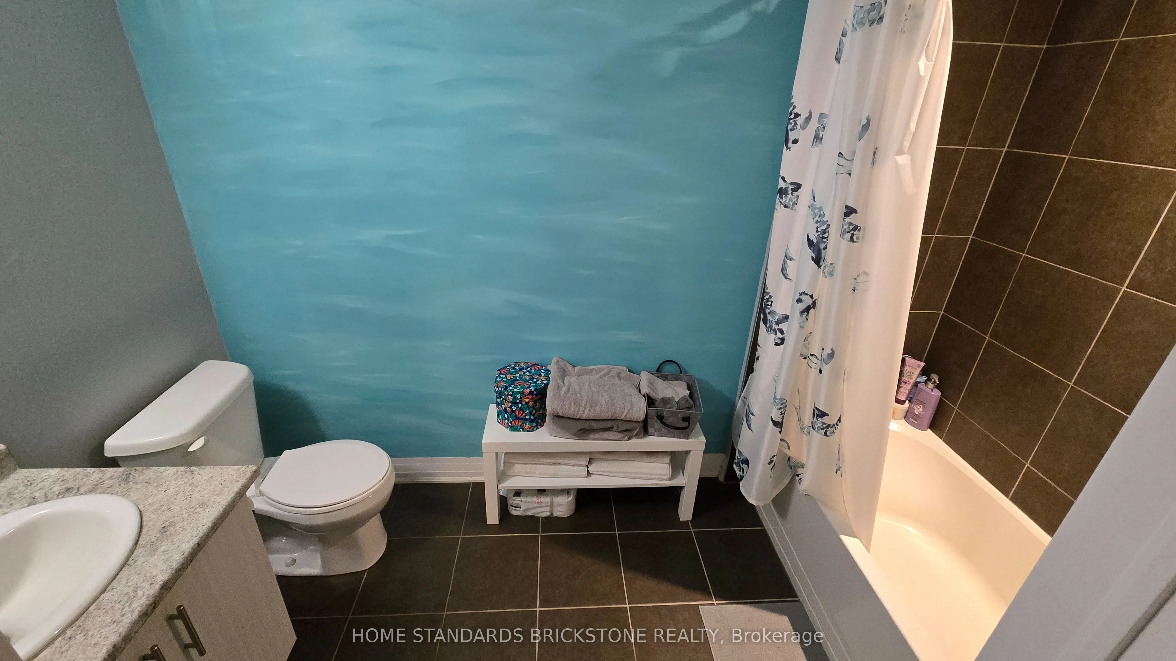 10 Concord Place, #323