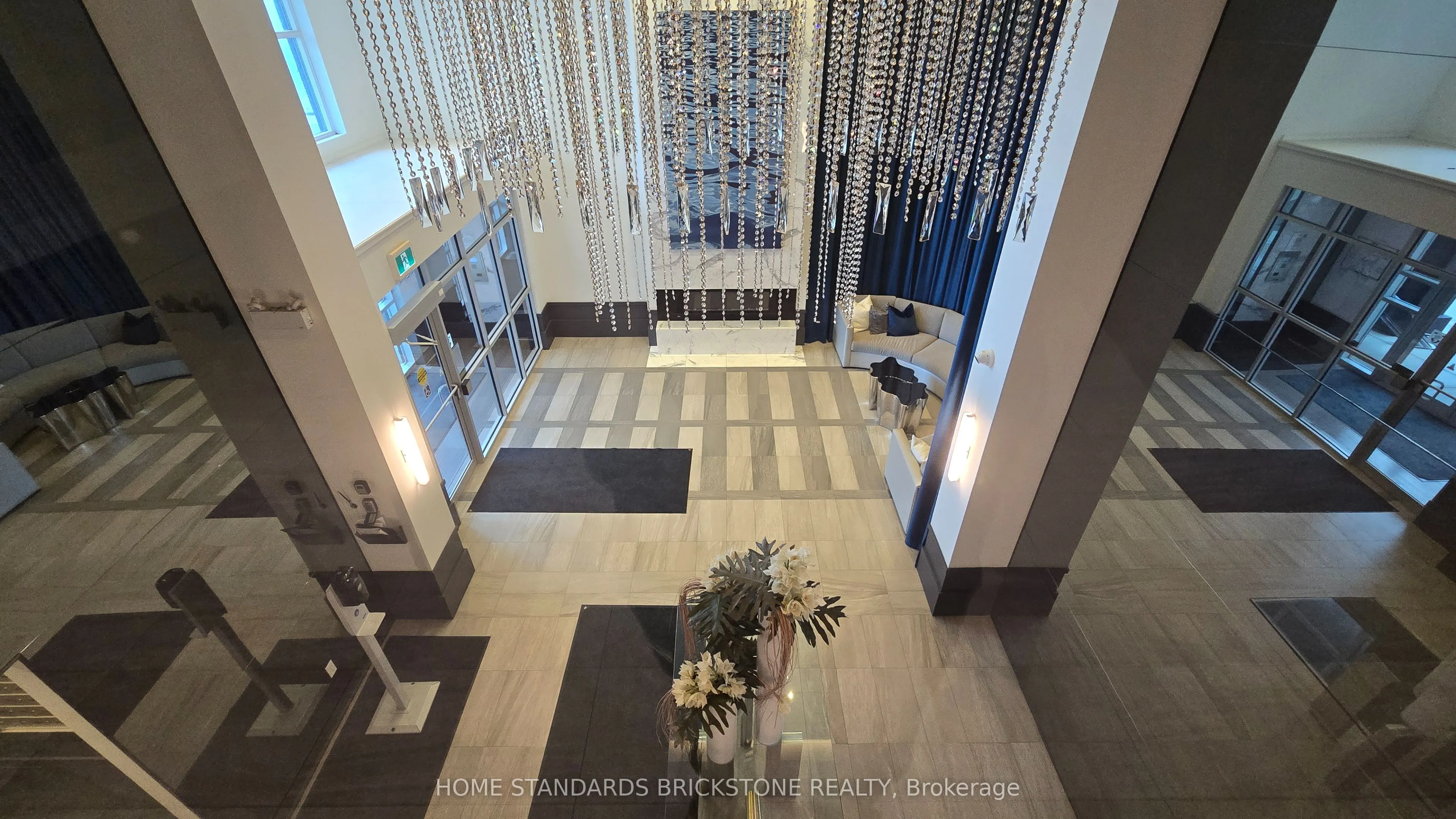 10 Concord Place, #323