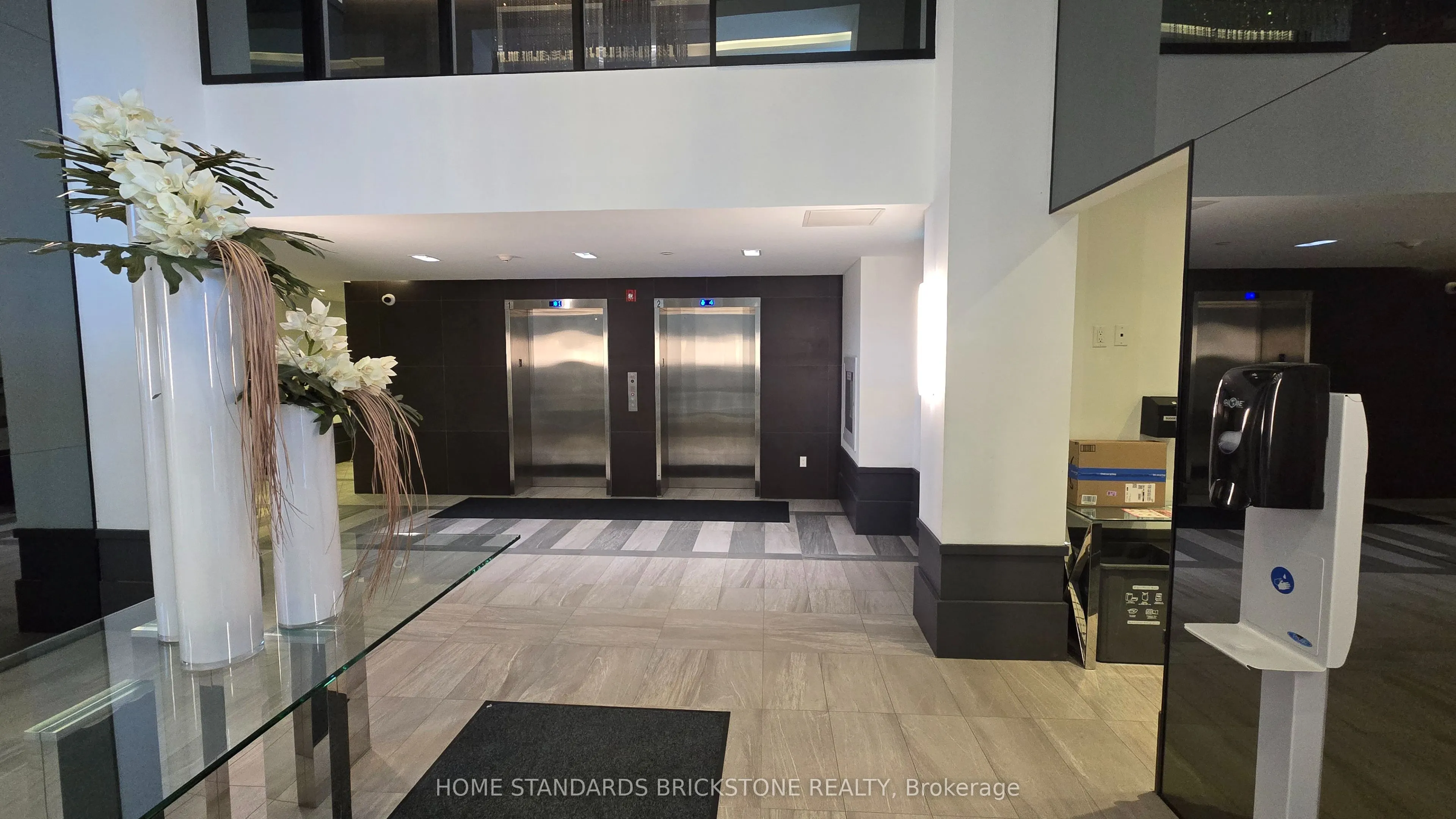 10 Concord Place, #323
