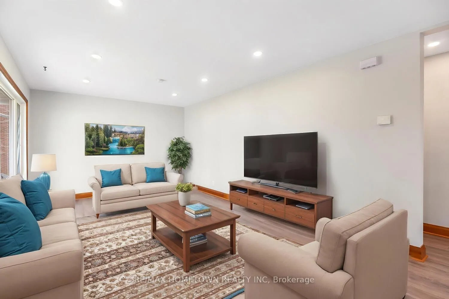 4 Otter Drive