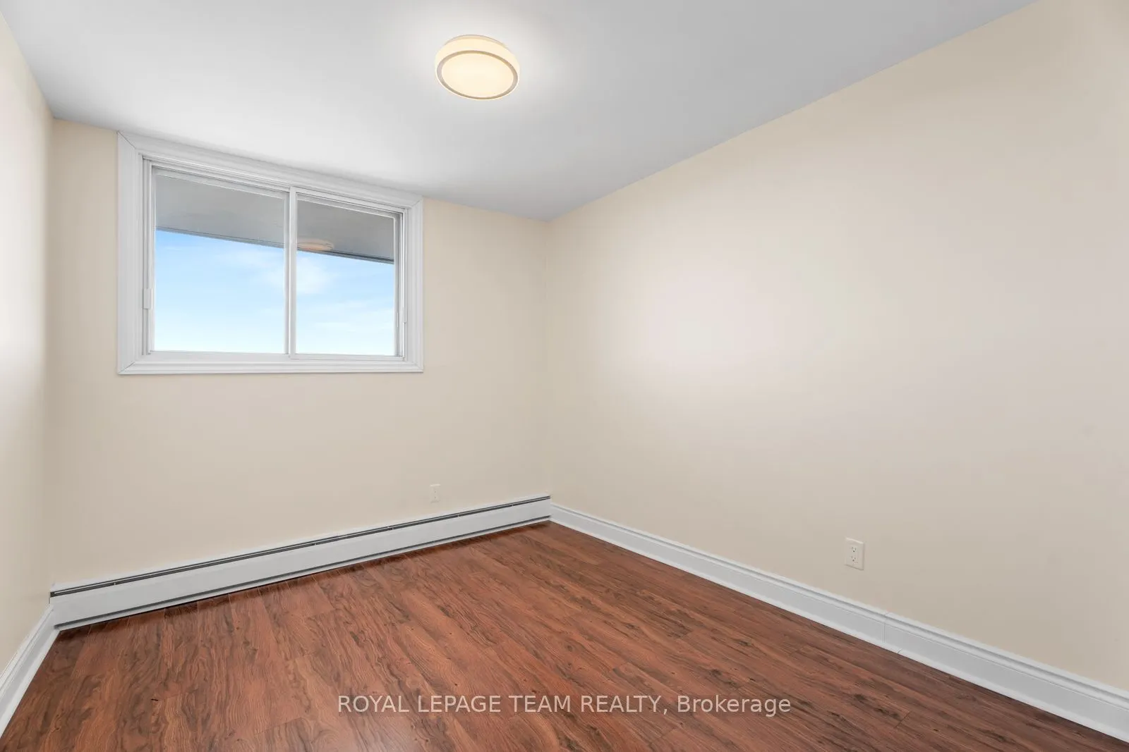 415 Greenview Avenue, #2004