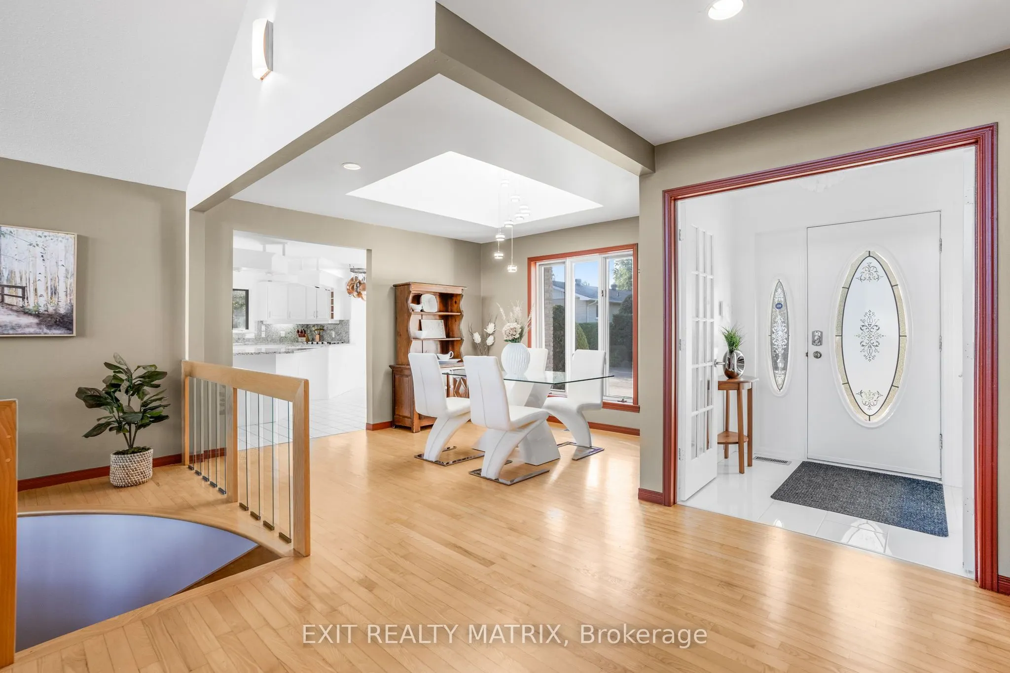 362 MENARD Street