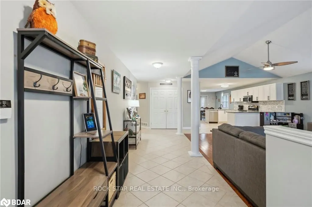 996 BEACH Boulevard