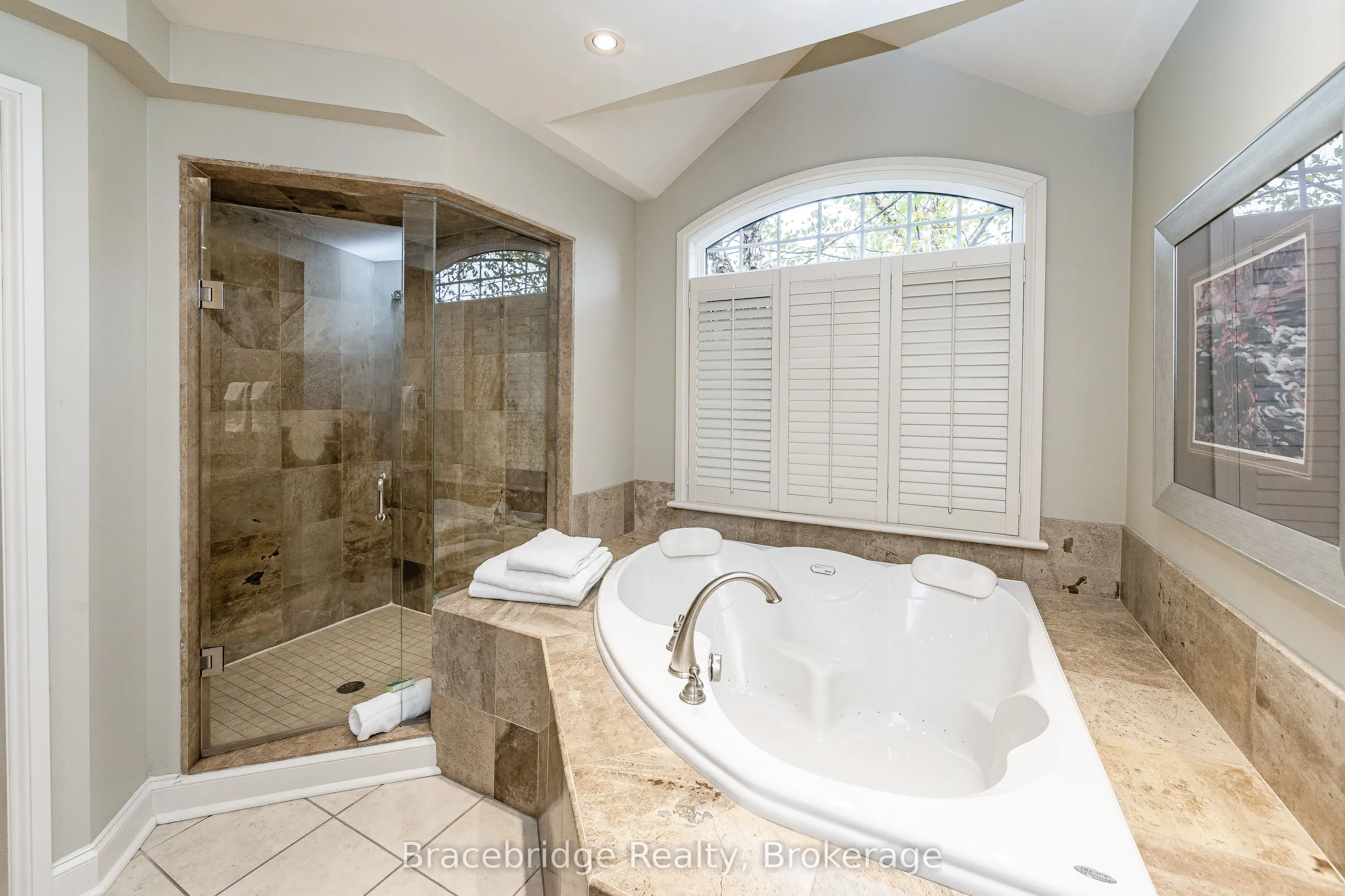 3876 Muskoka Road 118 Road W, #Carling 5 W3