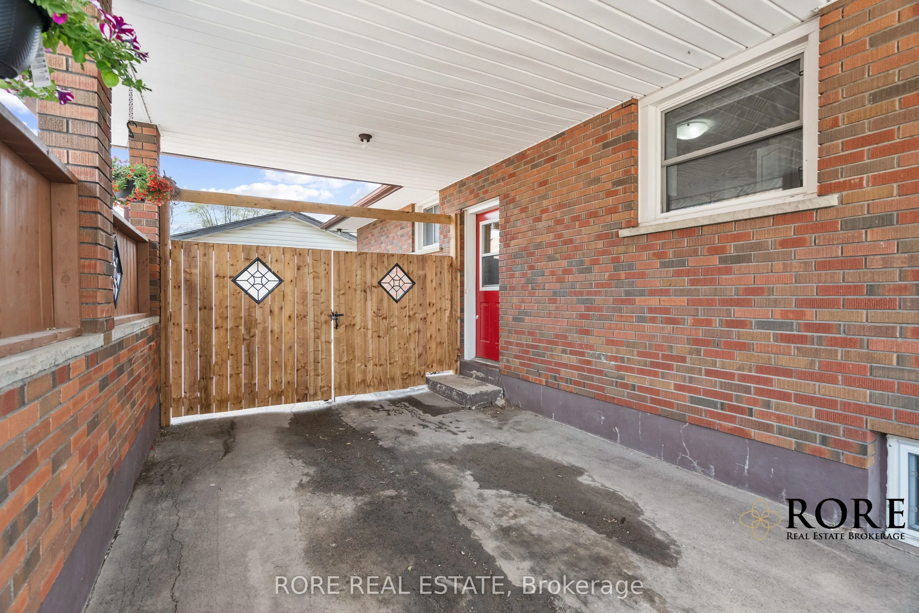 447 David Street