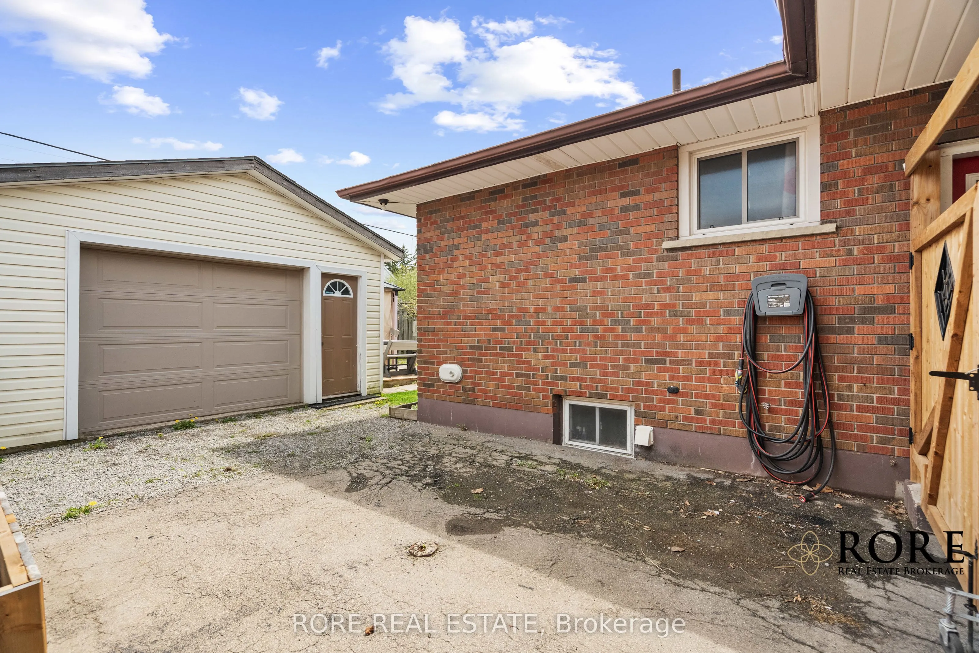 447 David Street